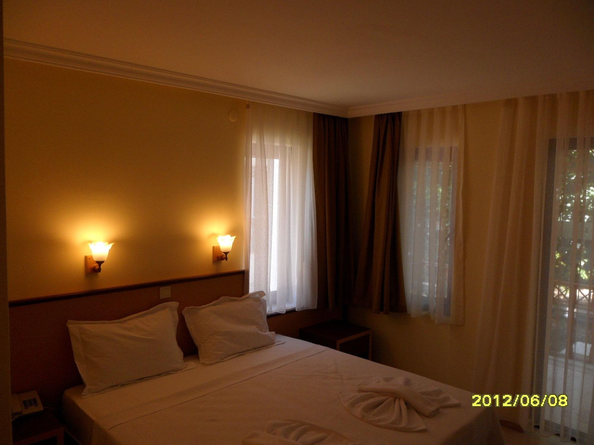 Felice Hotel 2*
