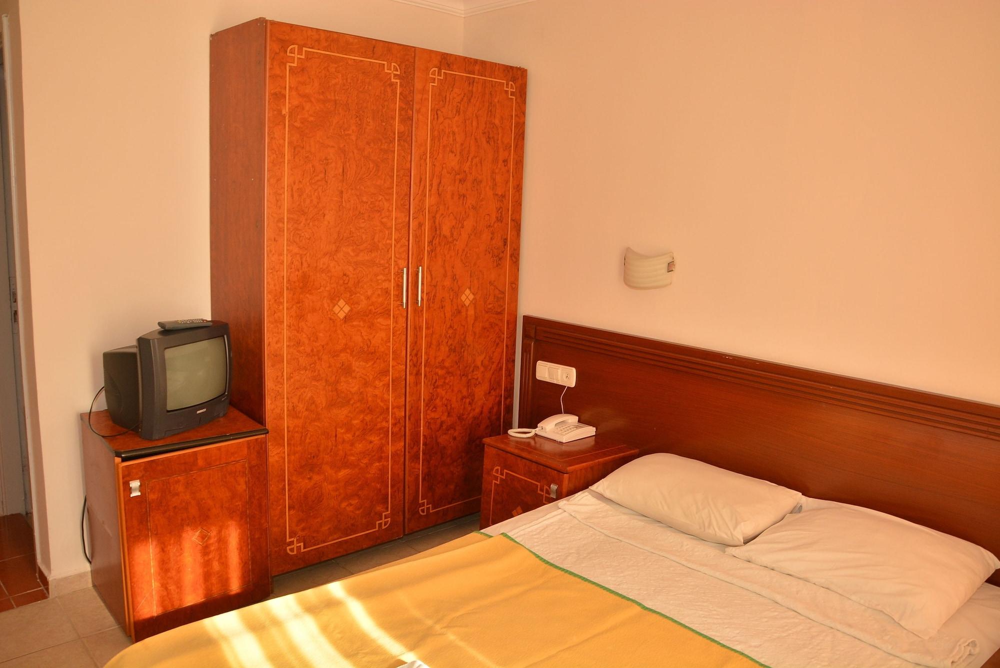 Elit Koseoglu 2* Side