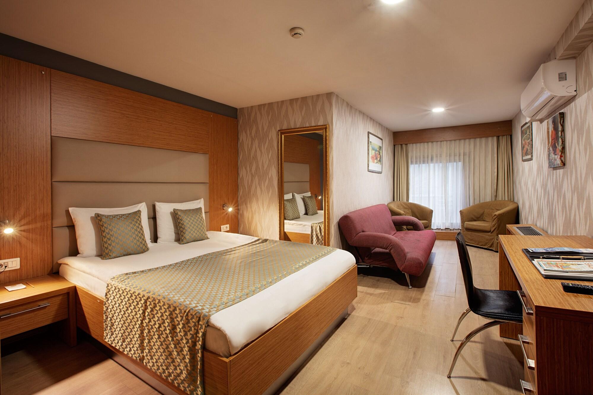 Gallery & Nisantasi Hotel 3*