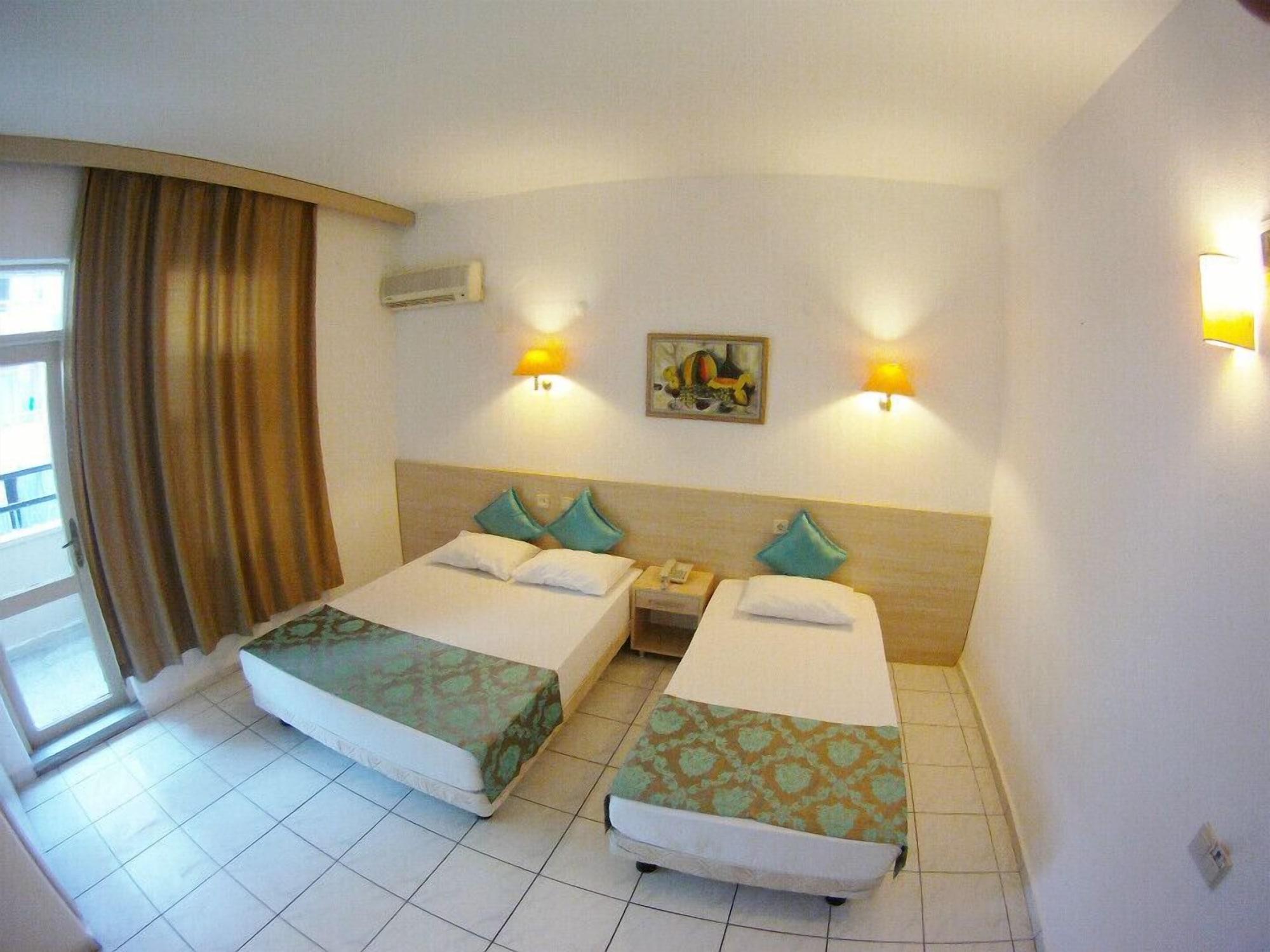 Hotel Kleopatra Carina