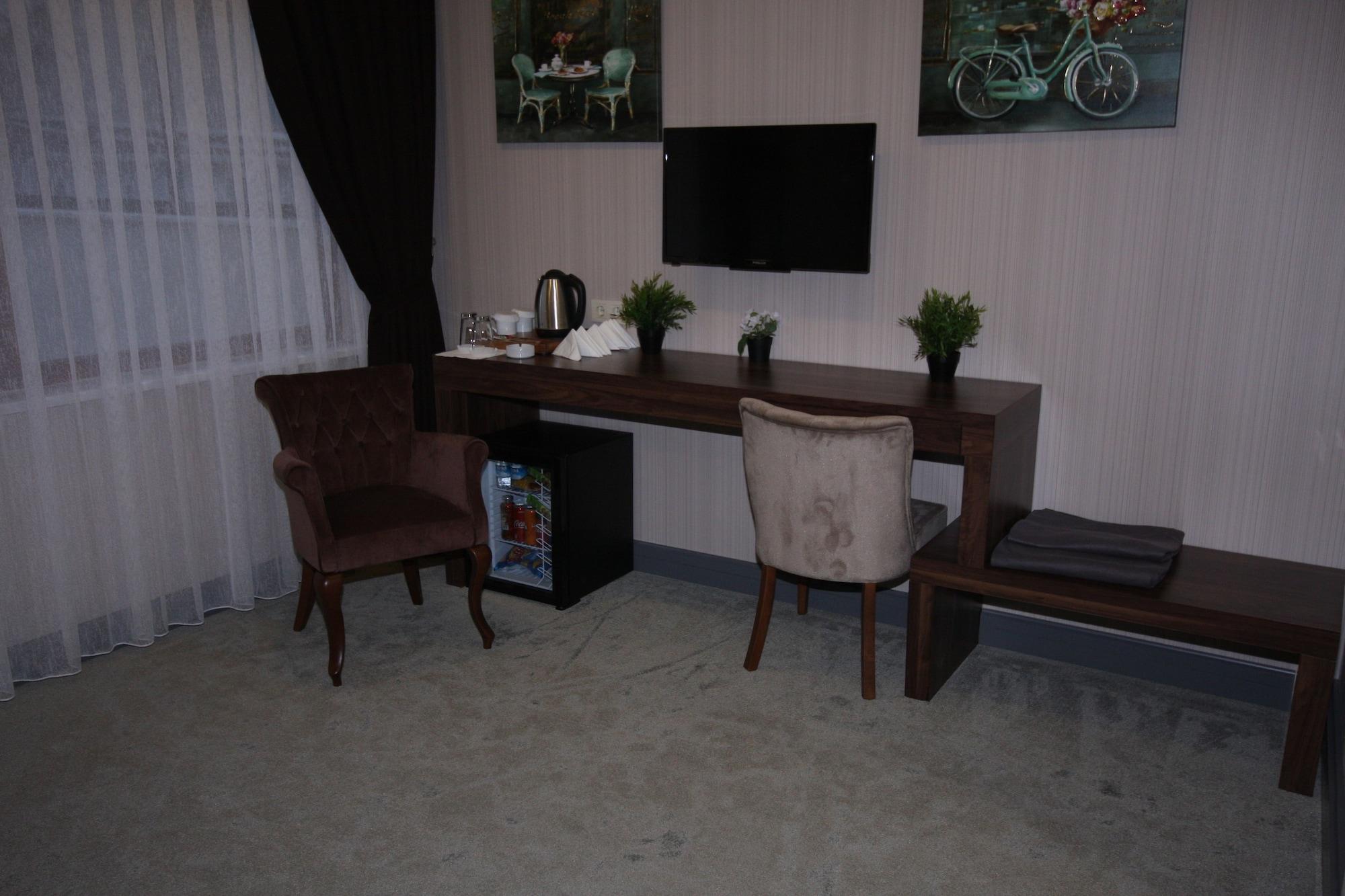 Karakoey Hotel 2*