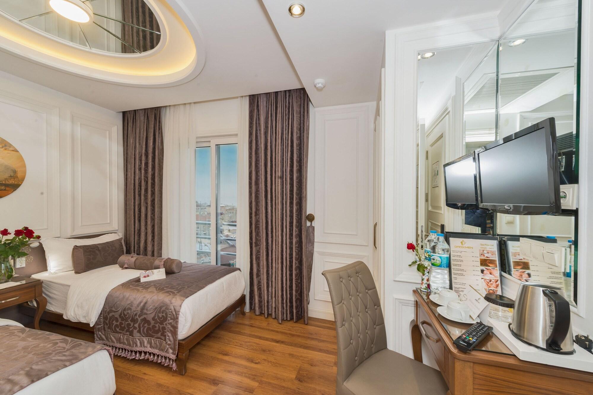 Darkmen Hotel 3*