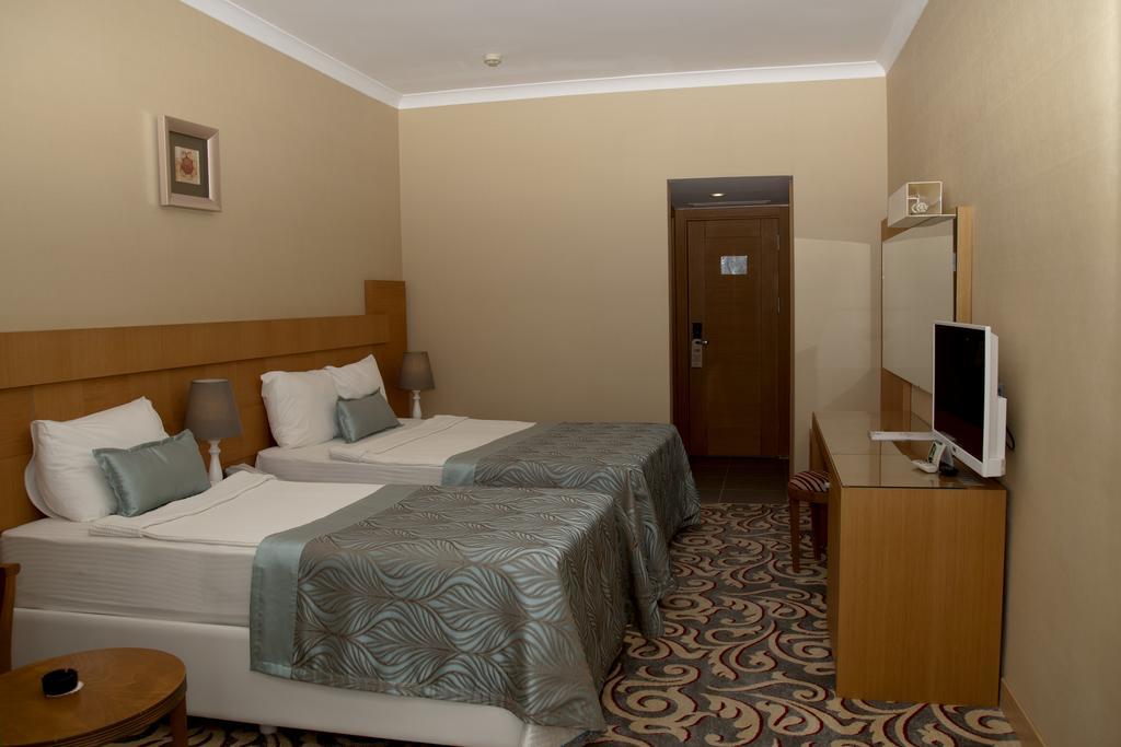 Aventura Park Hotel 5*