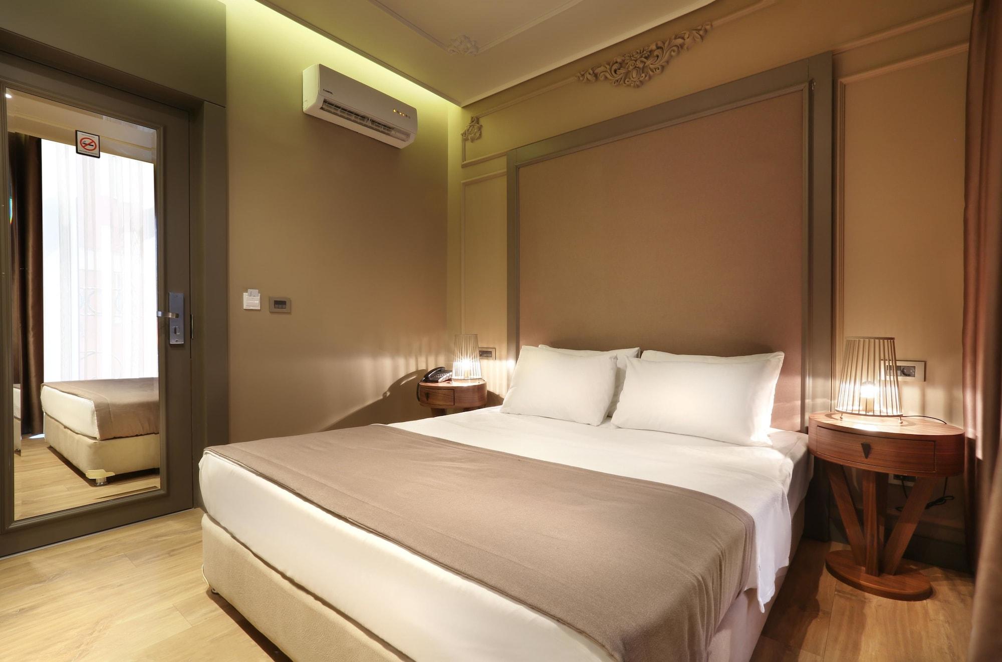 Taksim Premium Hotel 3*