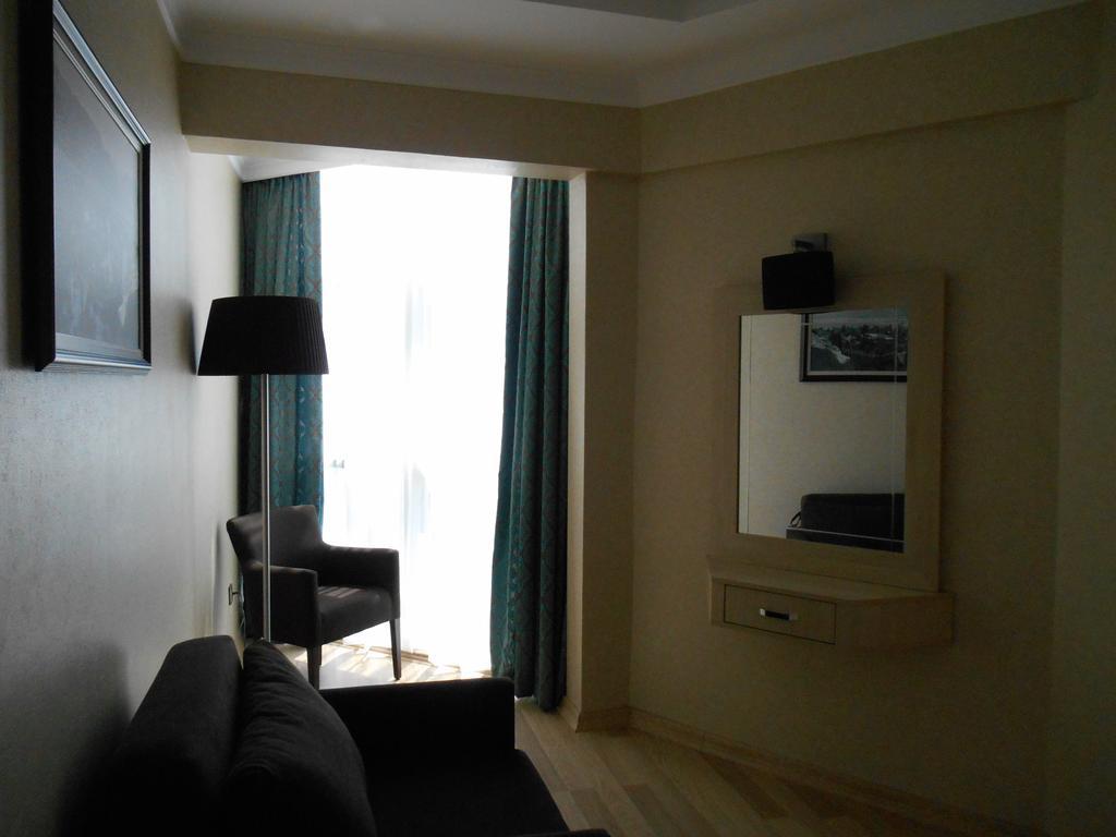 Parador Beach Hotel Hotel