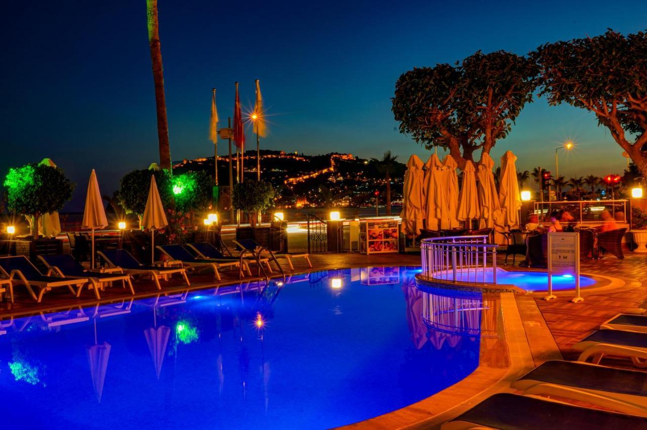 Parador Beach Hotel Hotel 3*