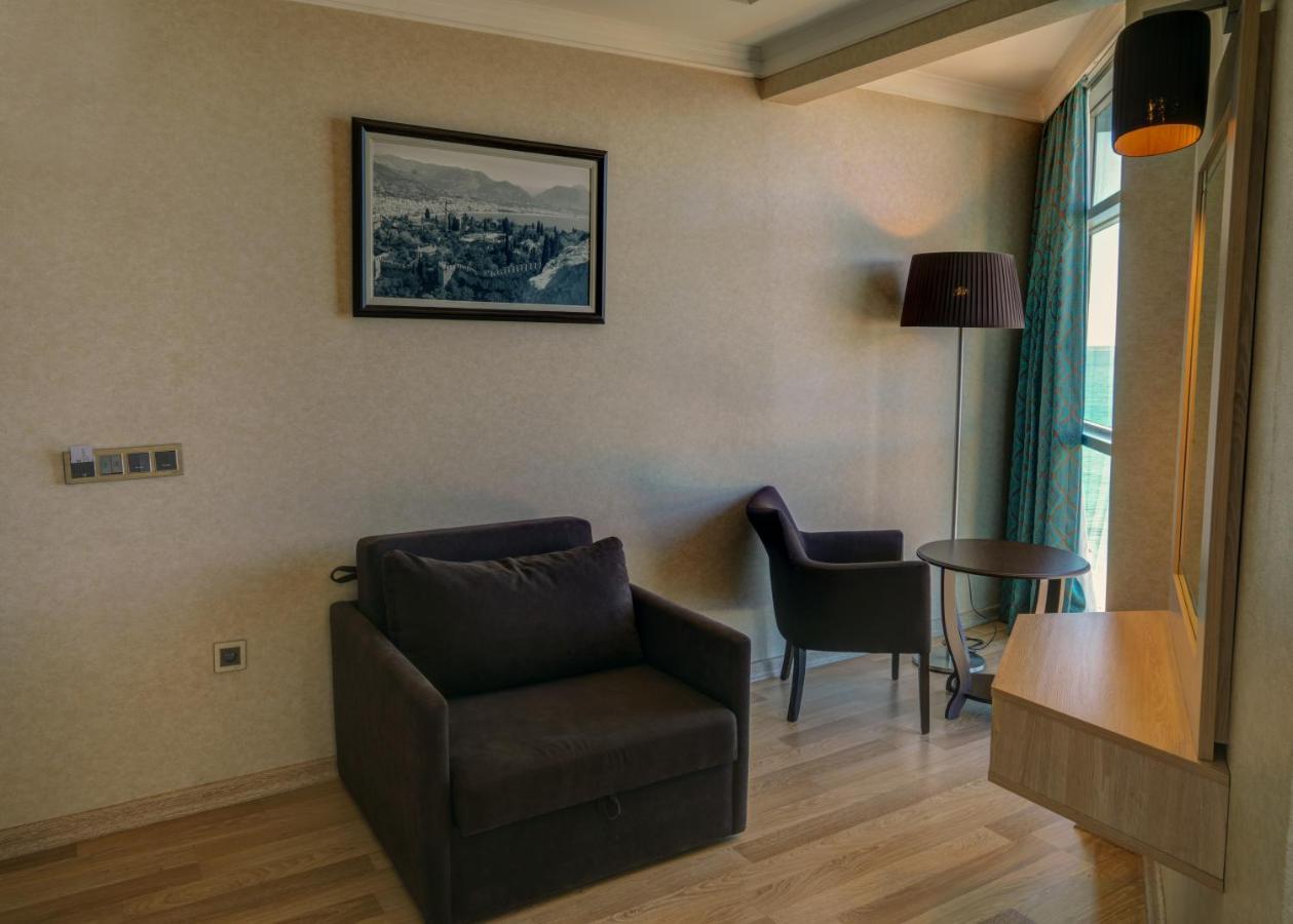 Hotel Parador Beach Hotel