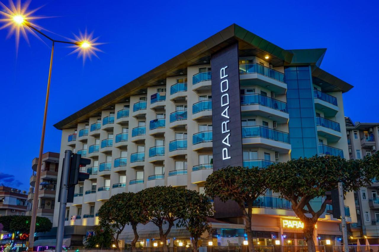 Parador Beach Hotel 3*