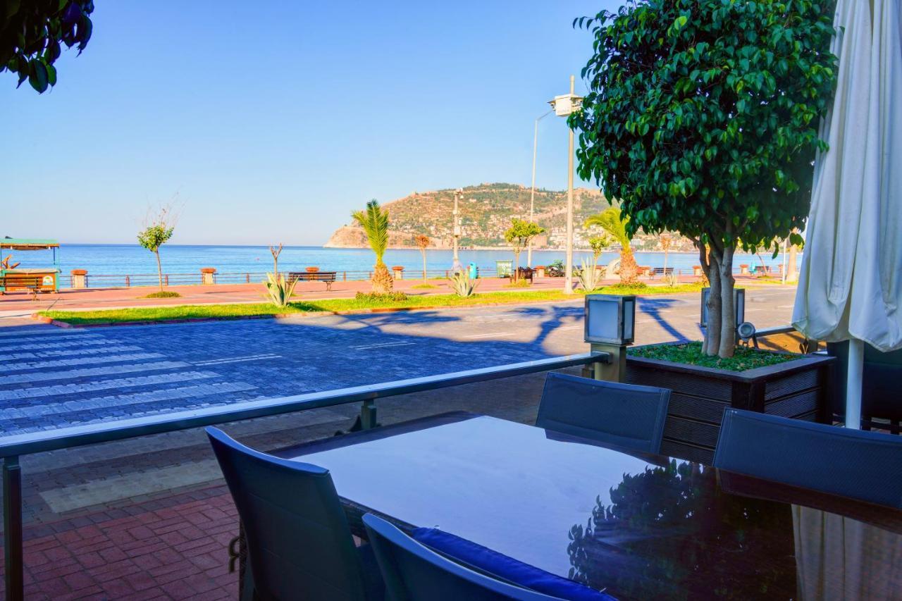Parador Beach Hotel Hotel 3*