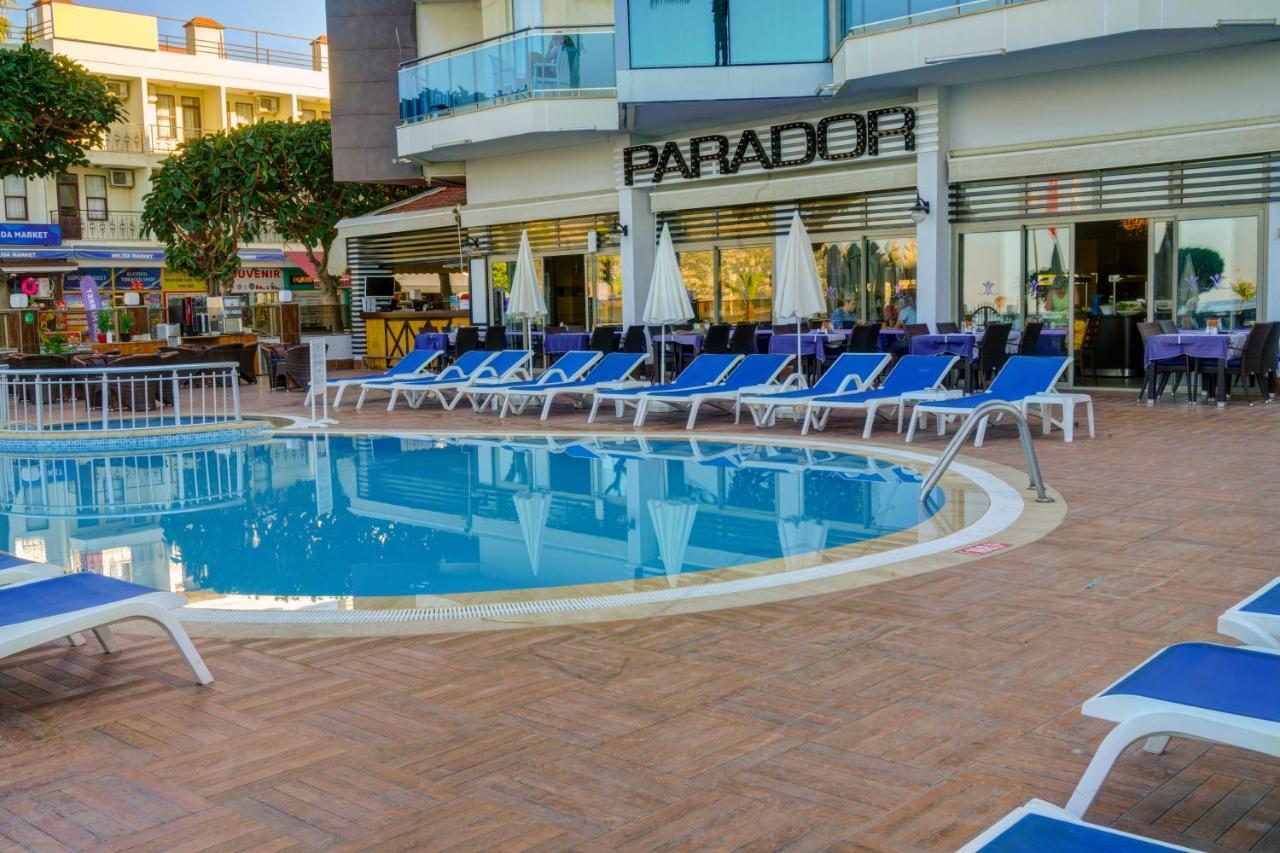 Hotel Parador Beach Hotel