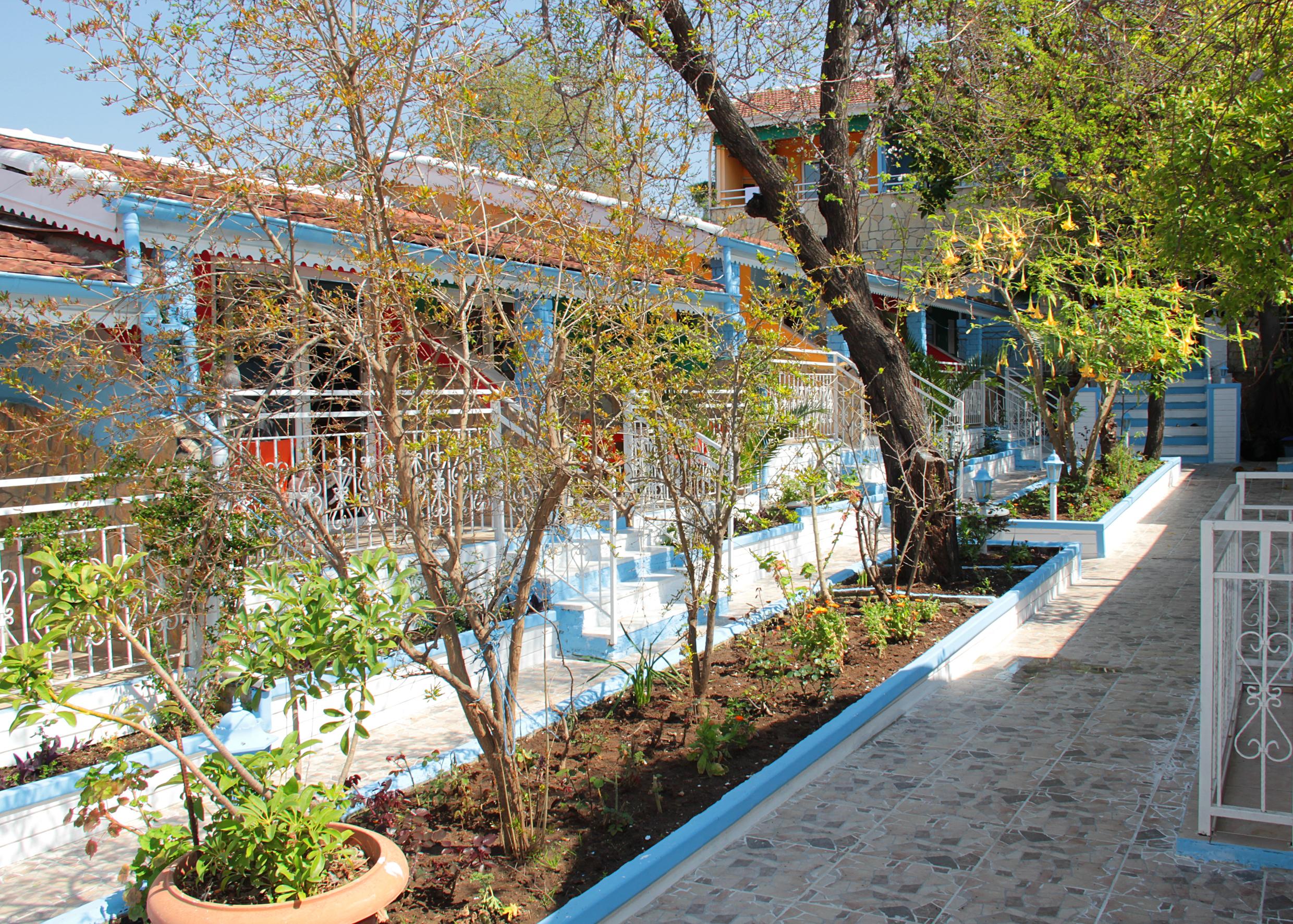 Temple Hotel 3*