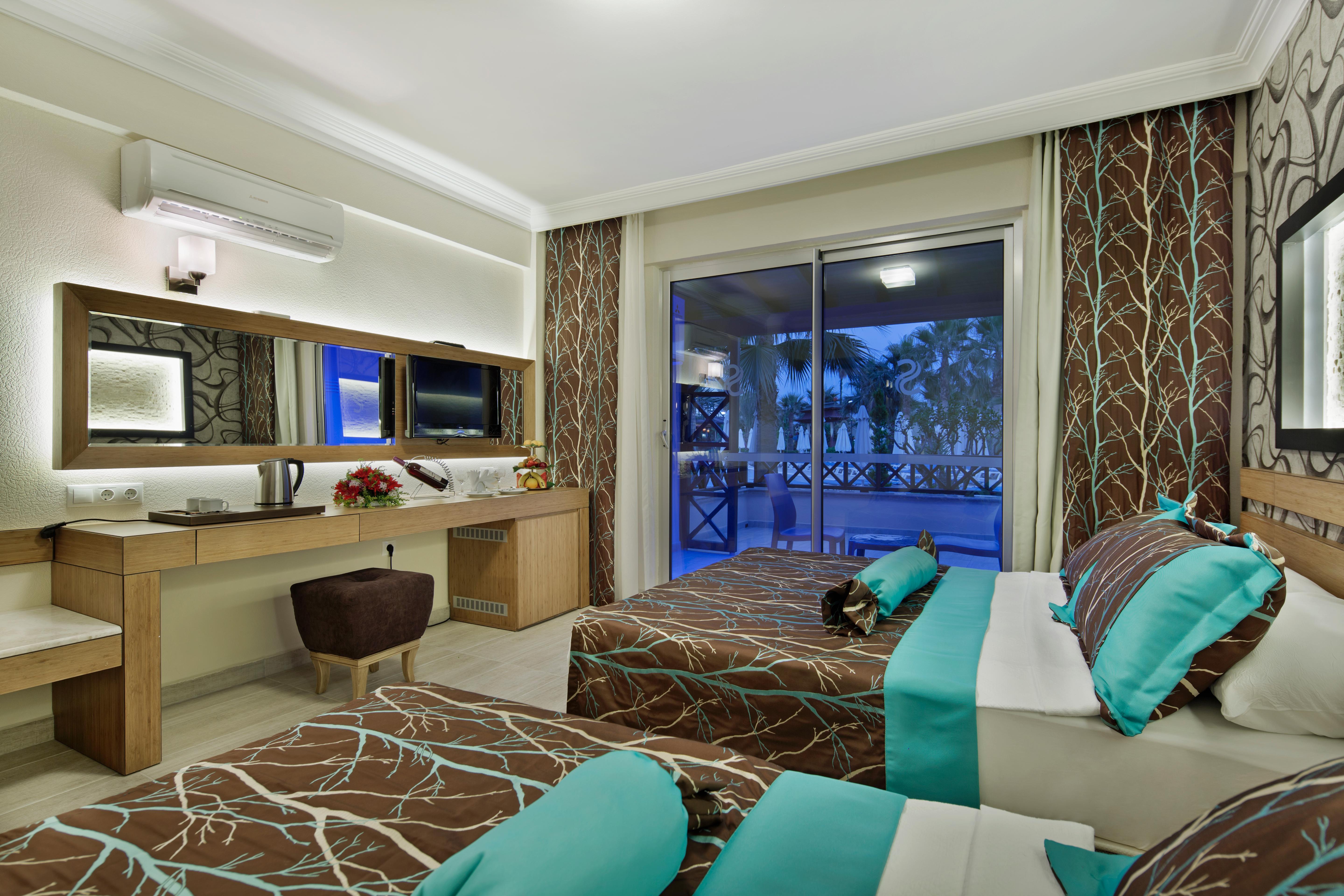 Resort Saphir & 5*