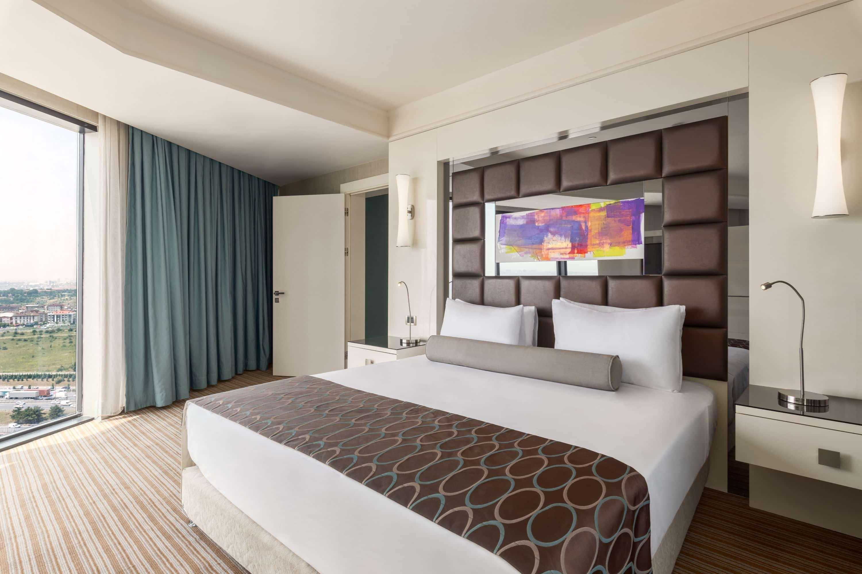 Hotel Ramada Plaza By Wyndham Tekstilkent