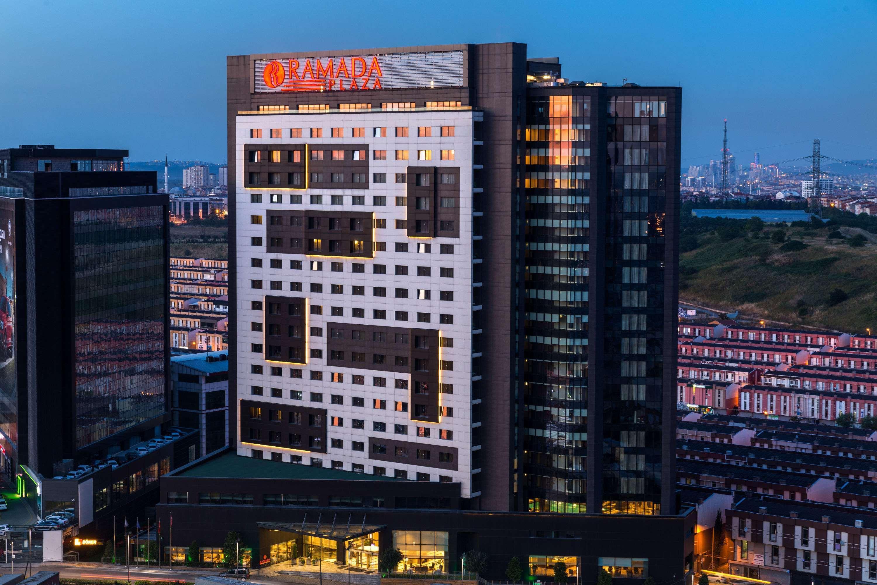 Ramada Plaza By Wyndham Tekstilkent Hotel