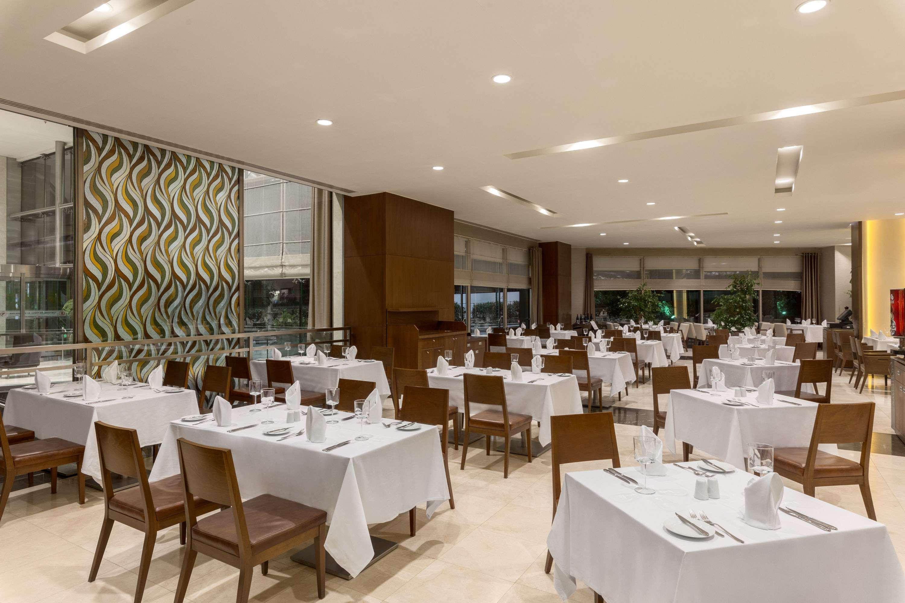 Ramada Plaza By Wyndham Tekstilkent