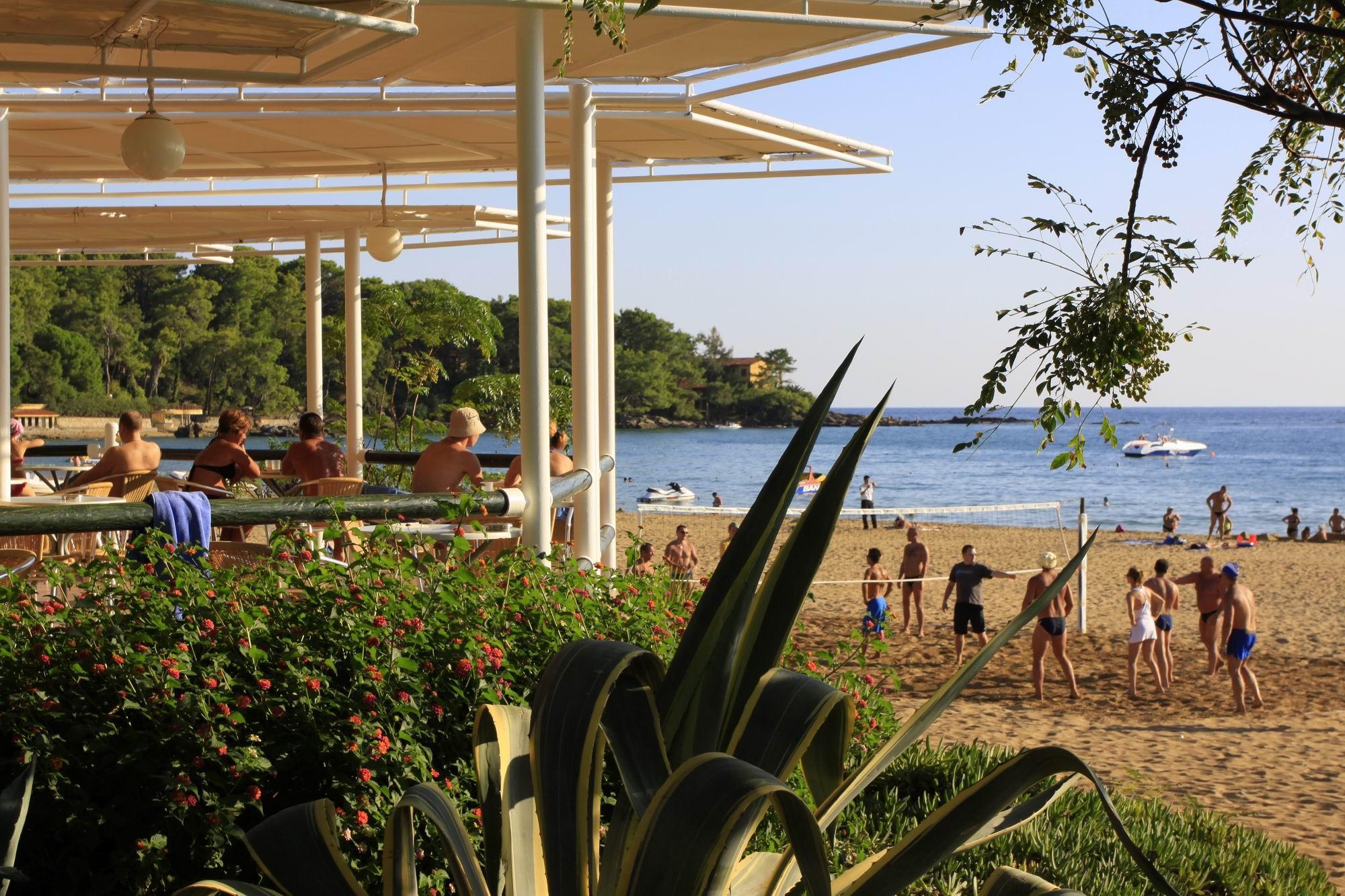 Hotel Aqi Pegasos Club
