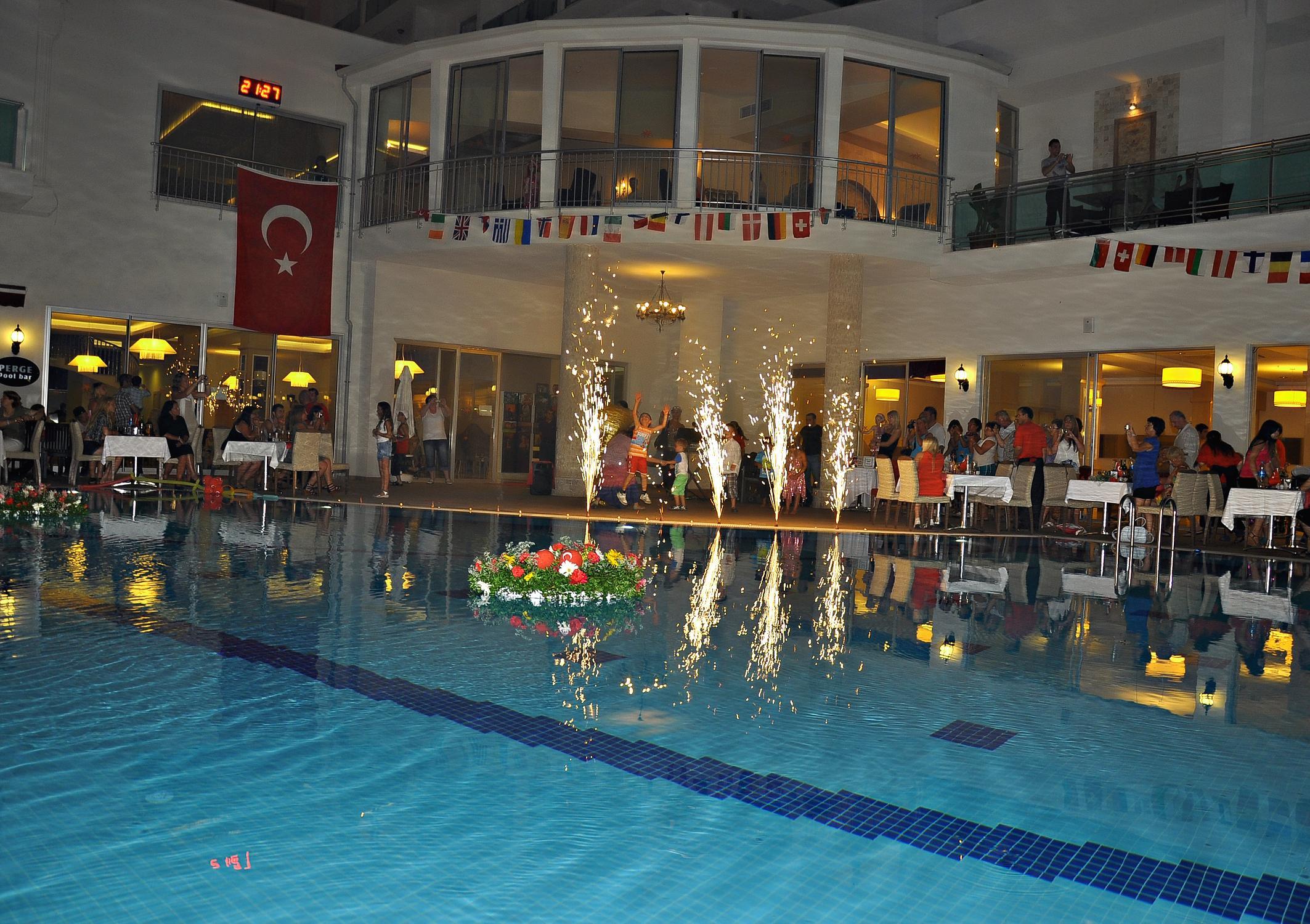 Merve Sun & Spa Side
