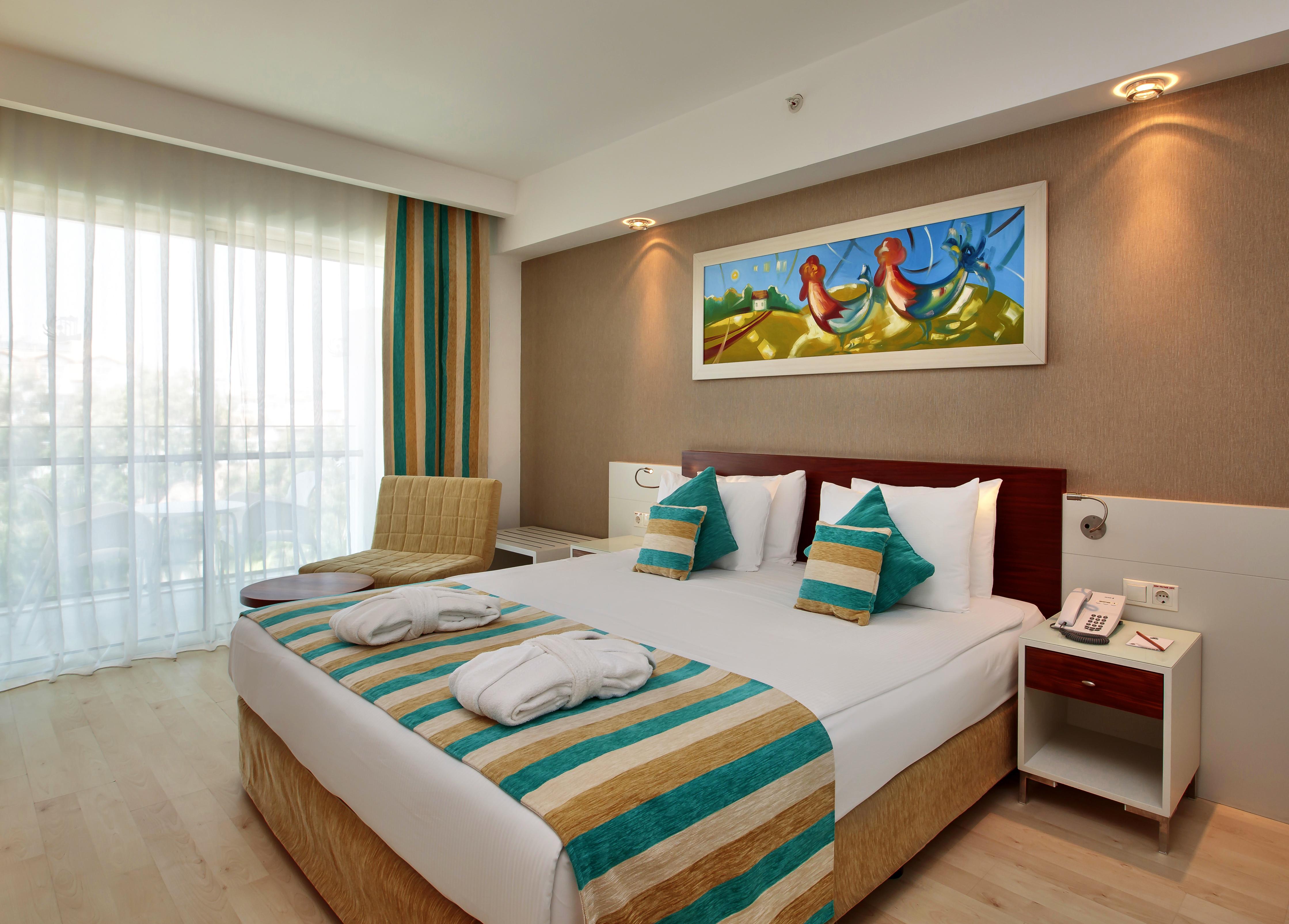 Sunis Evren & Hotel Side