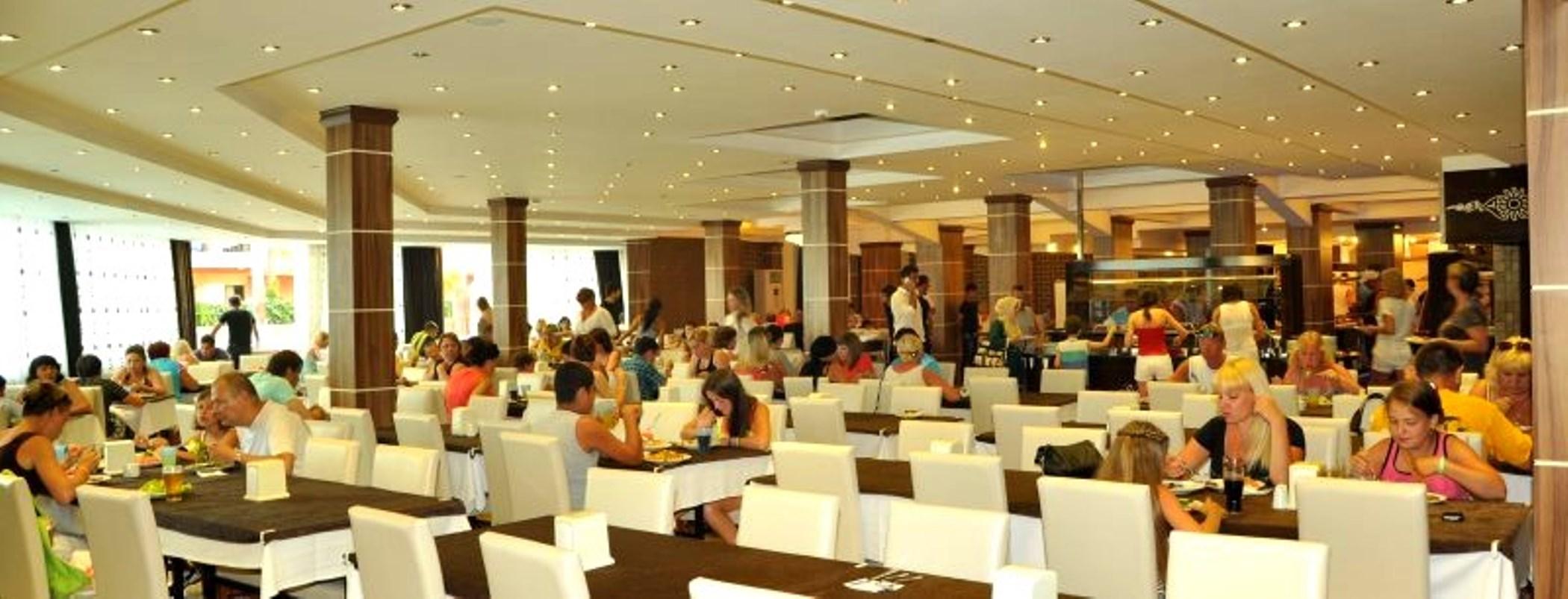 Club Tess 4*