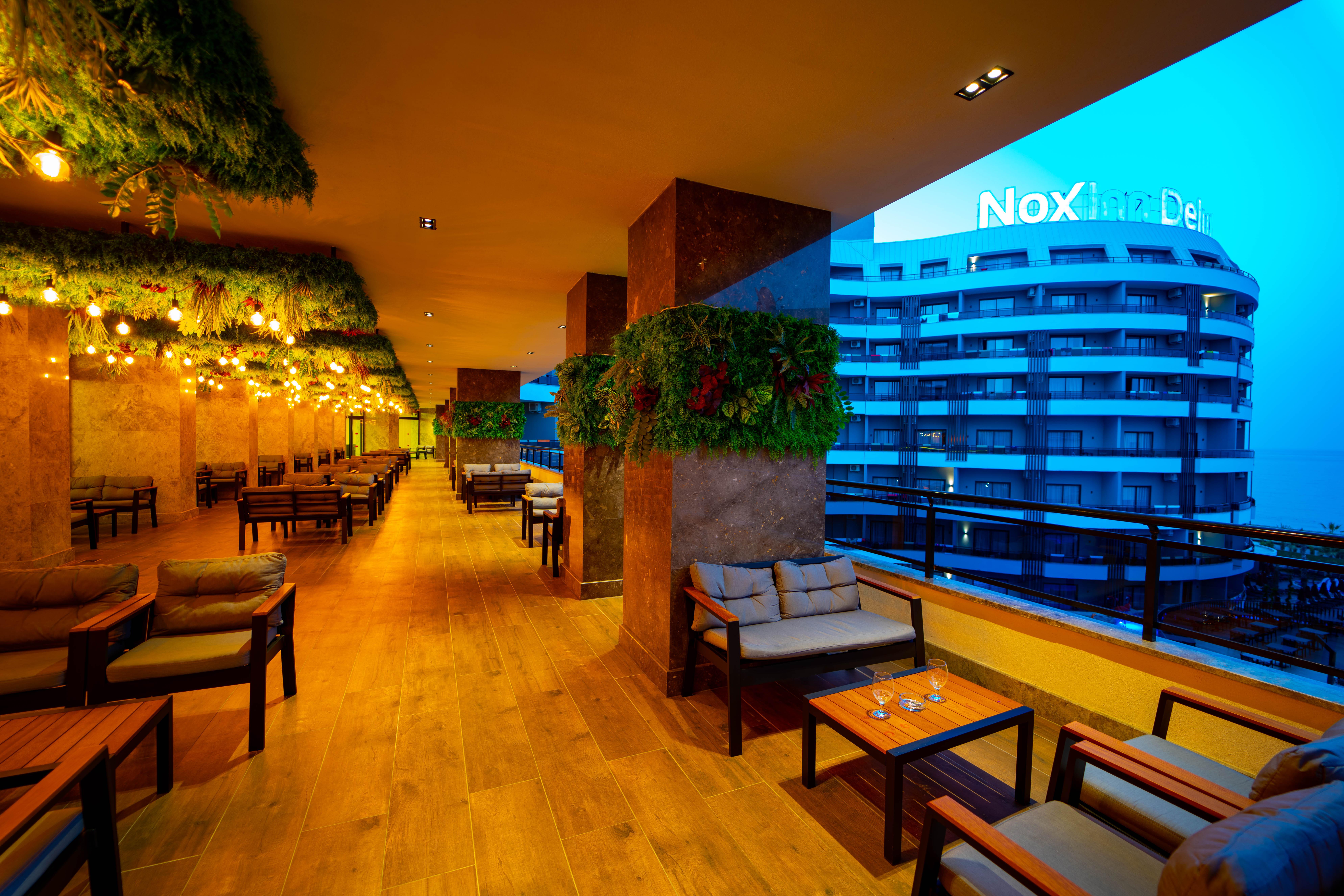 Hotel Noxinn Deluxe 5*