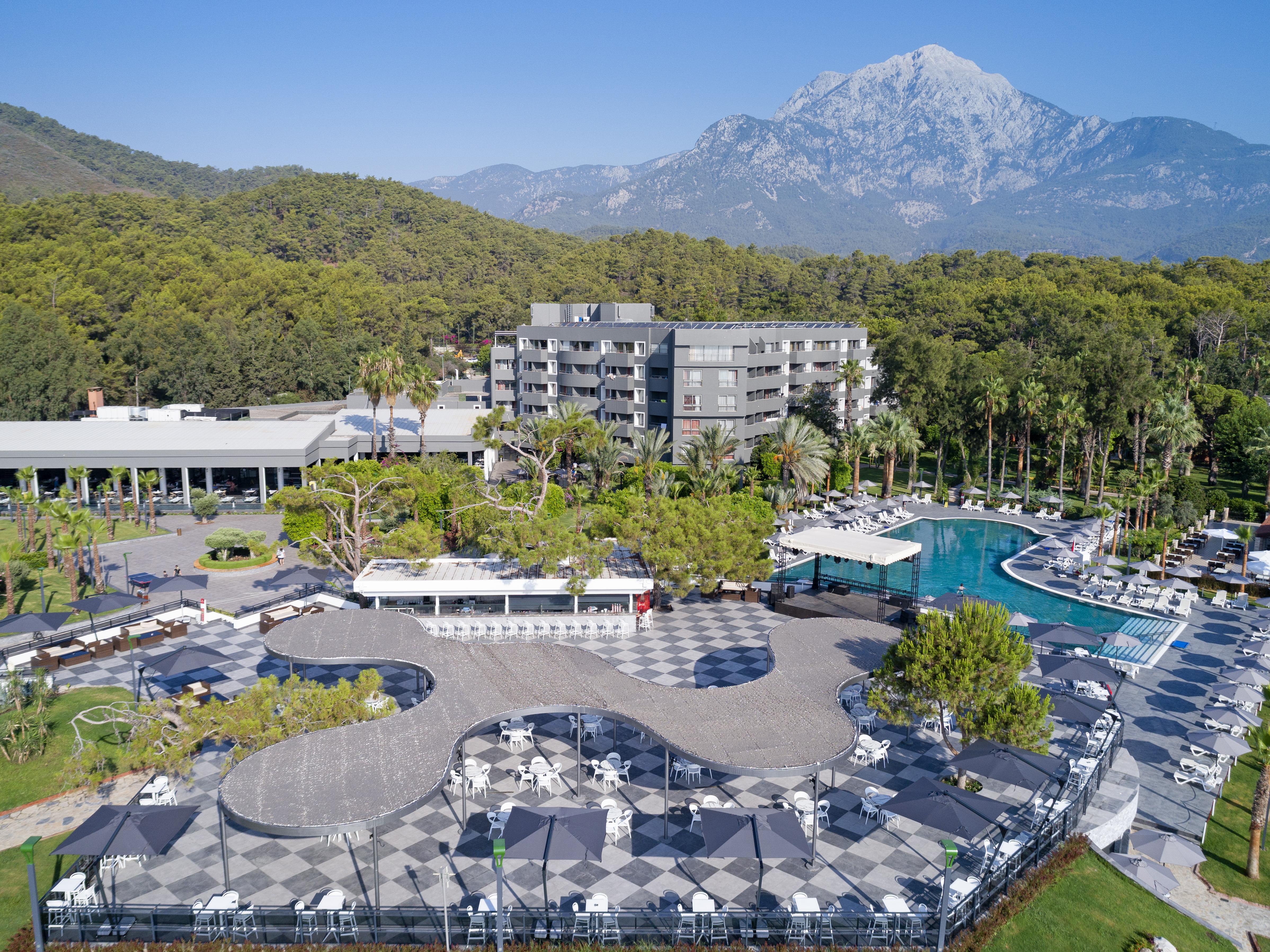Resort Movenpick Antalya 5*
