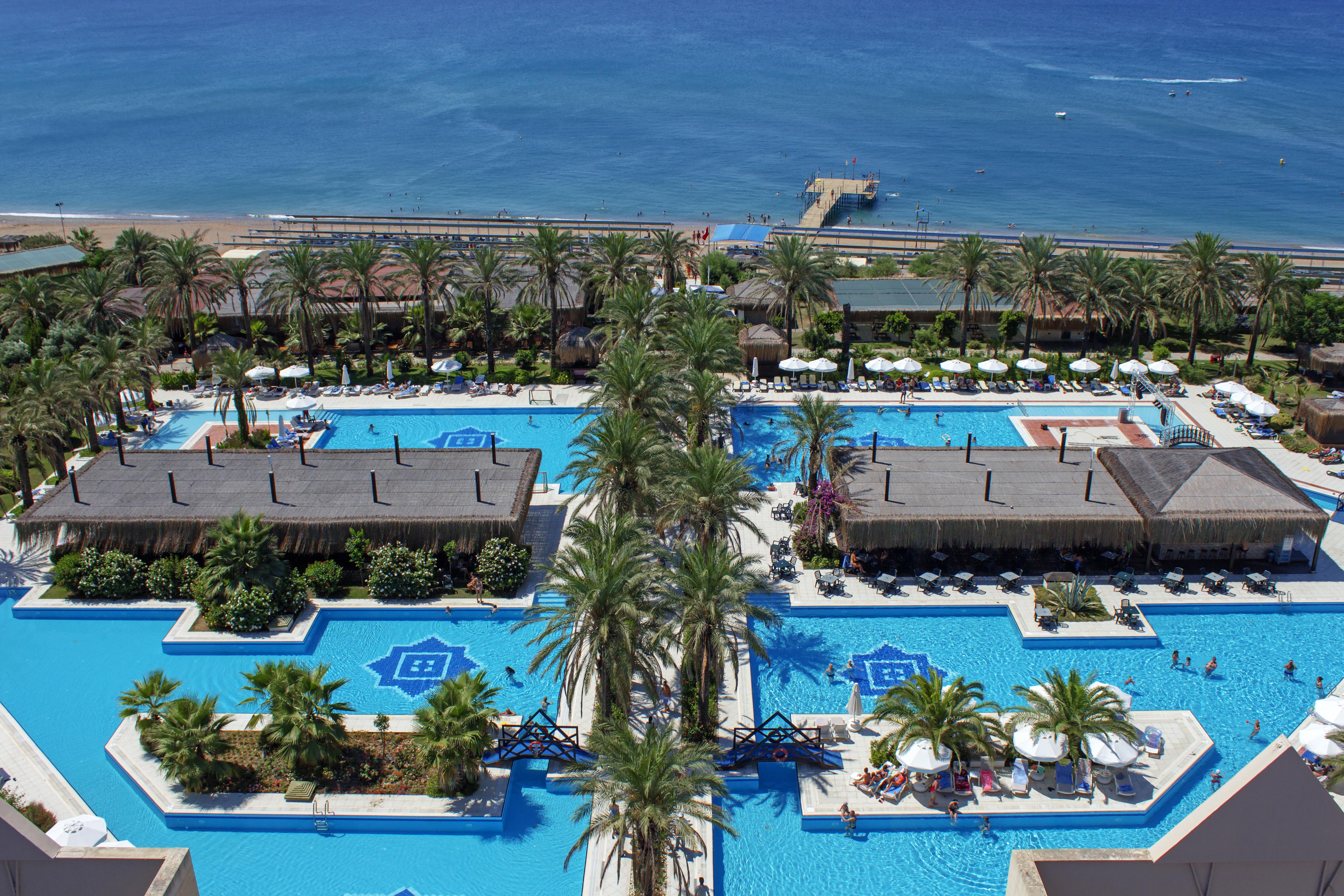 Lago Hotel Resort 5*
