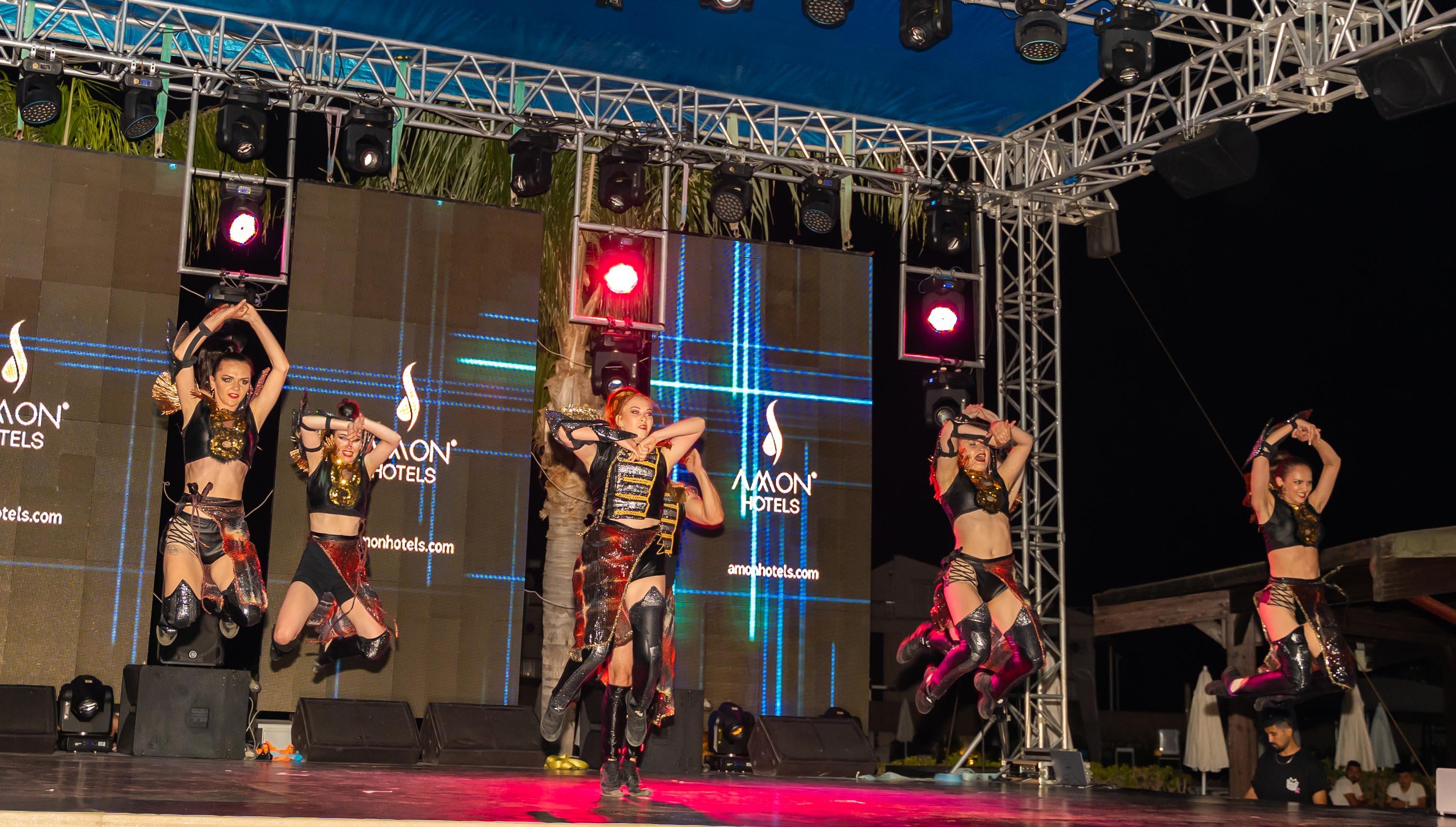 Maya World 4*