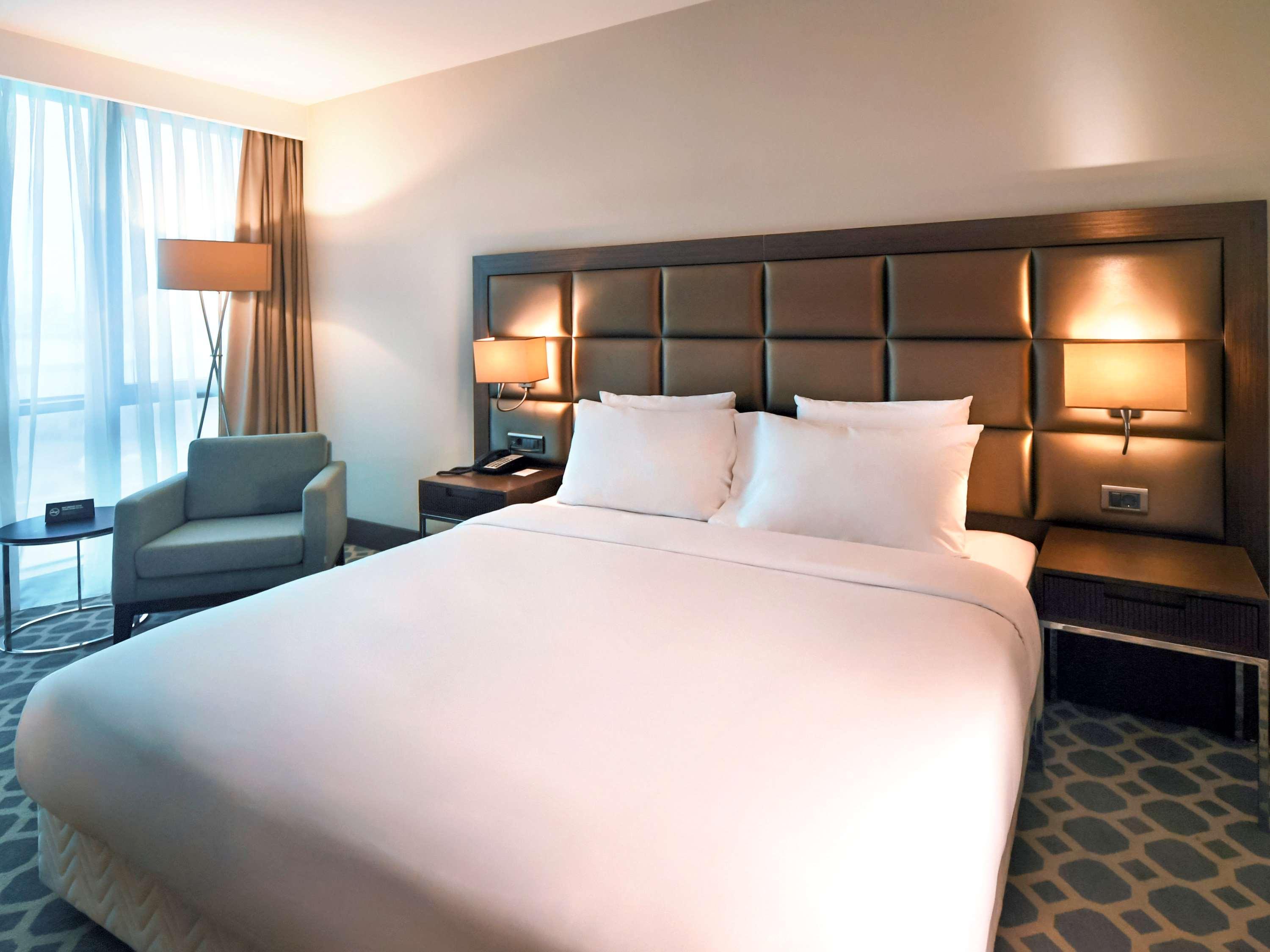 Mercure West & Convention Center