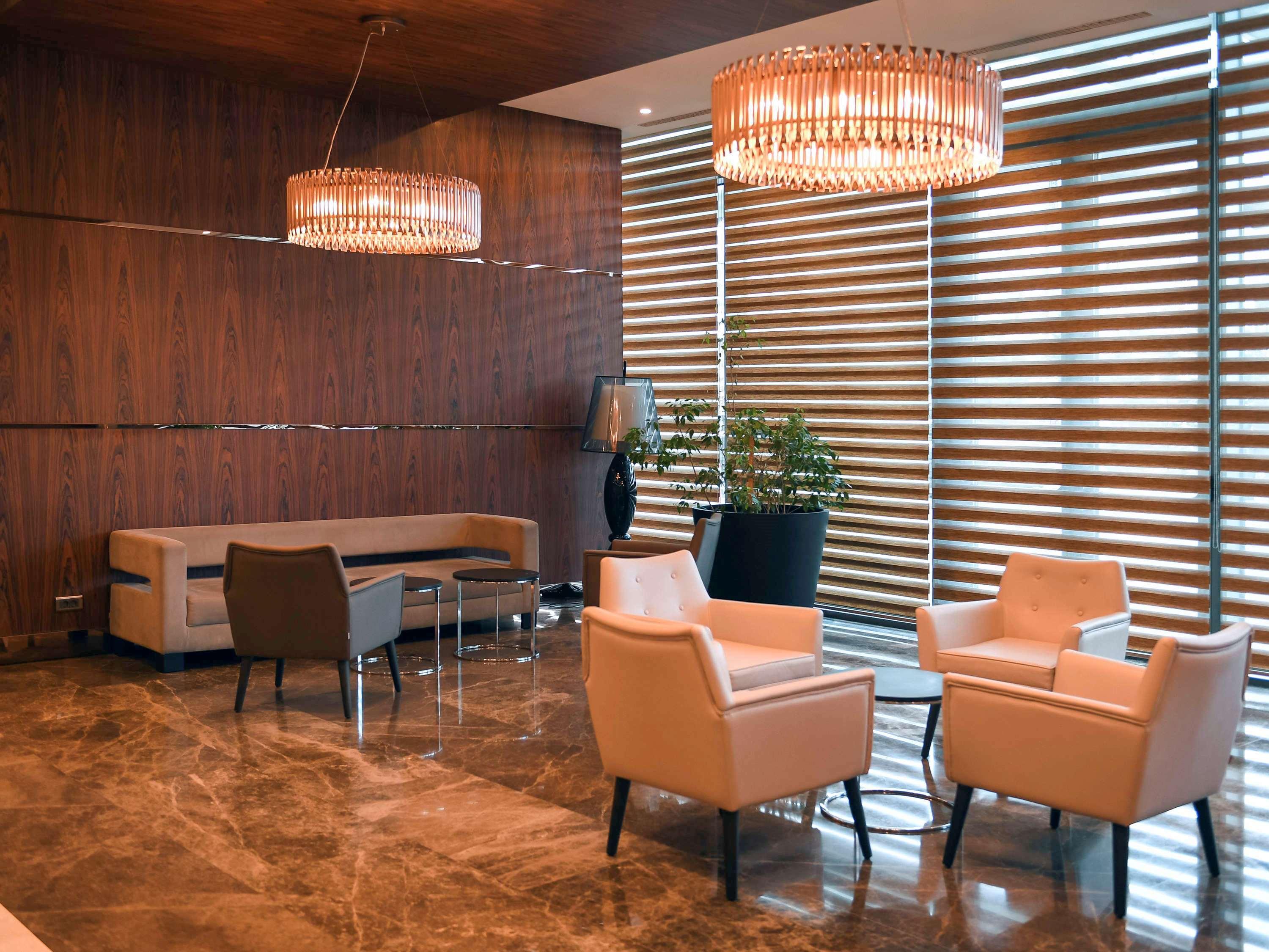 Hotel Mercure West & Convention Center