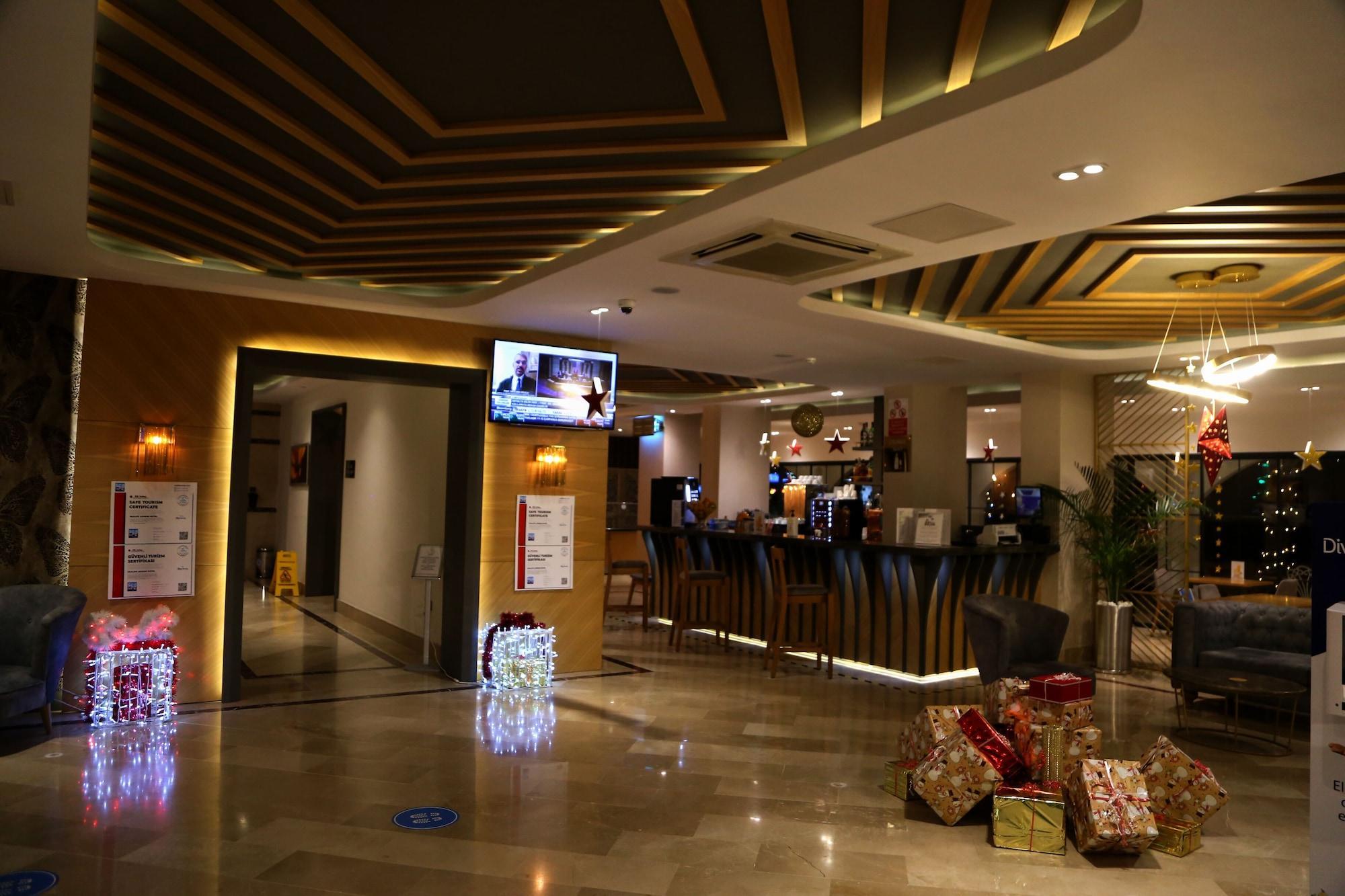 Sealife Lounge - Adult Only Hotel 3*