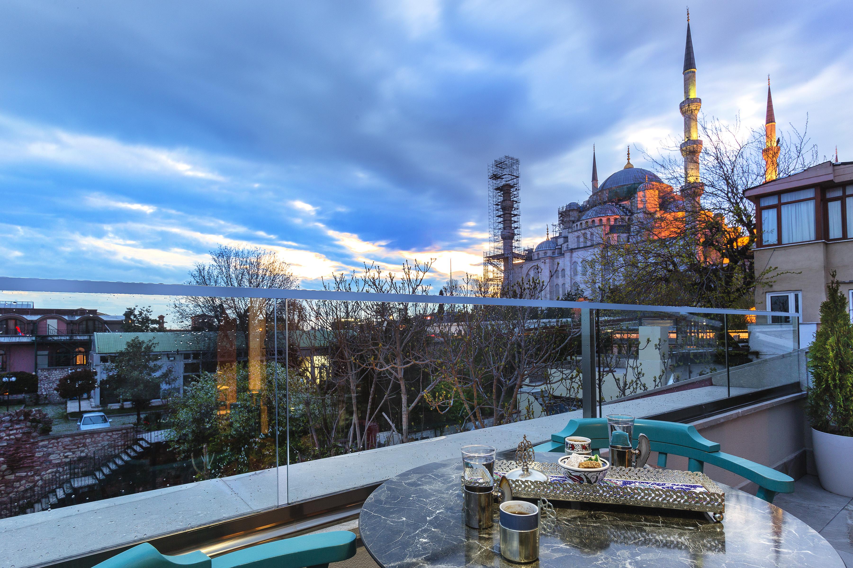 Hotel Obelisk & 4*