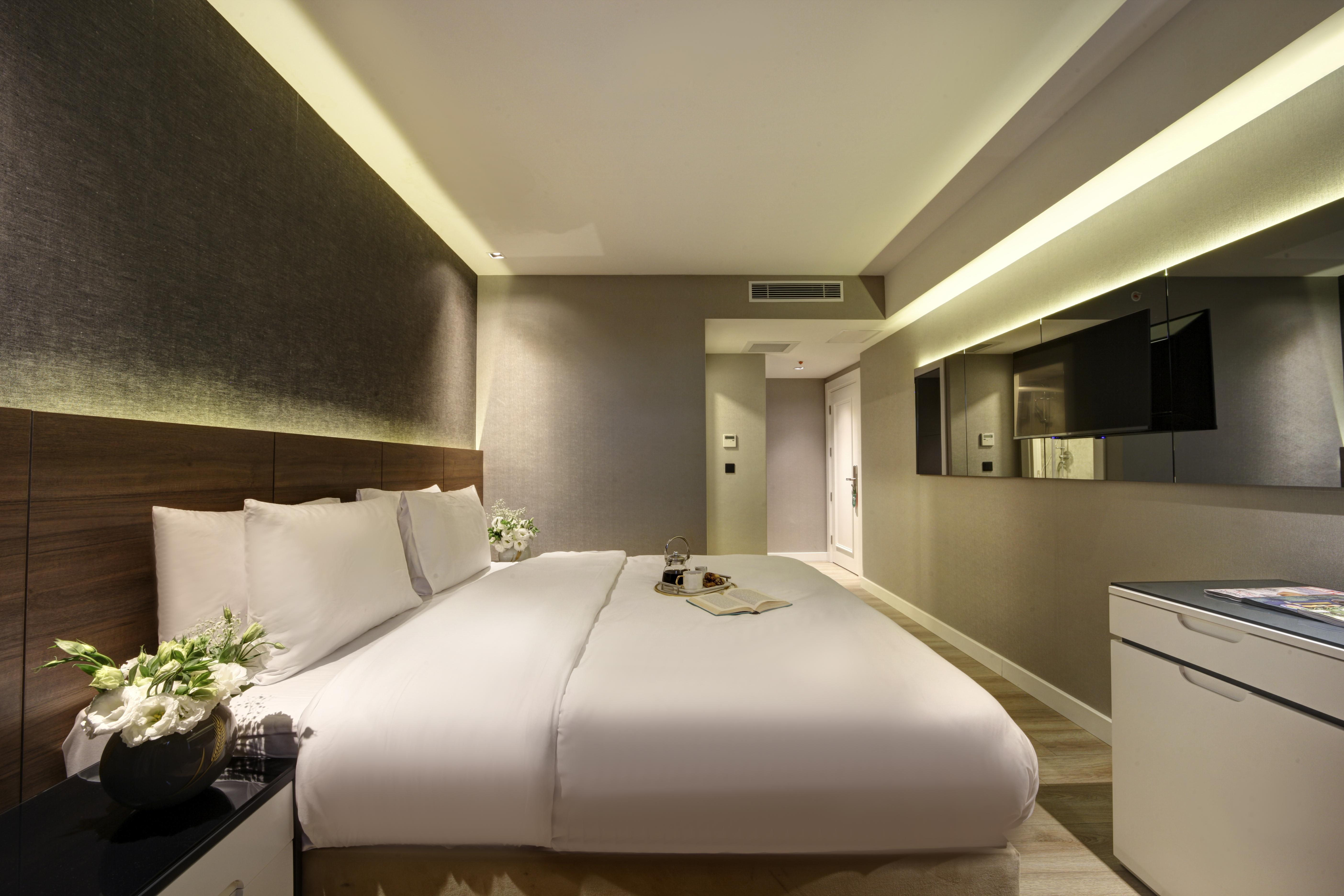 Dora Pera Hotel 4*