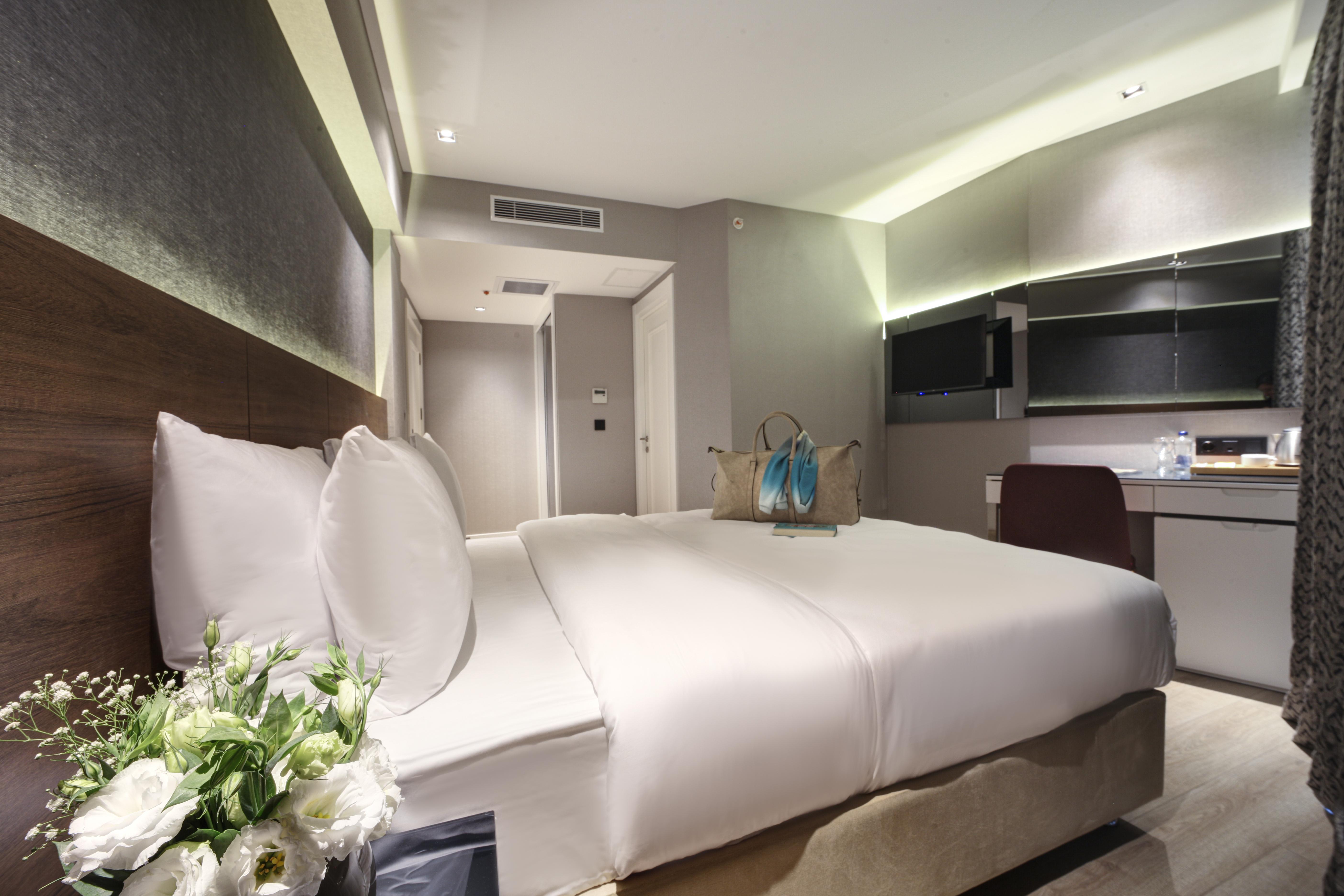 Dora Pera Hotel 4*