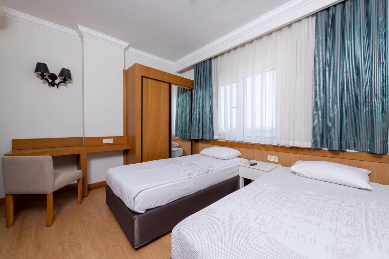 River Hotel 5*