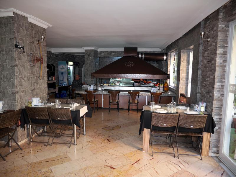 Hotel Mevre 3*