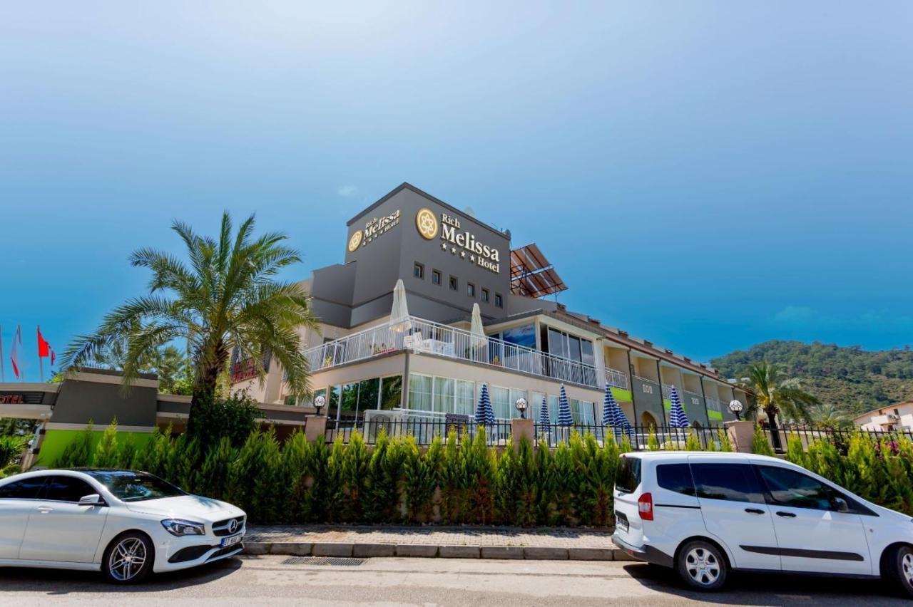 Rich Melissa Resort