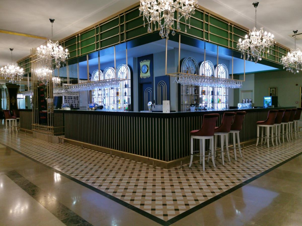Hotel Crown Palace Ultra
