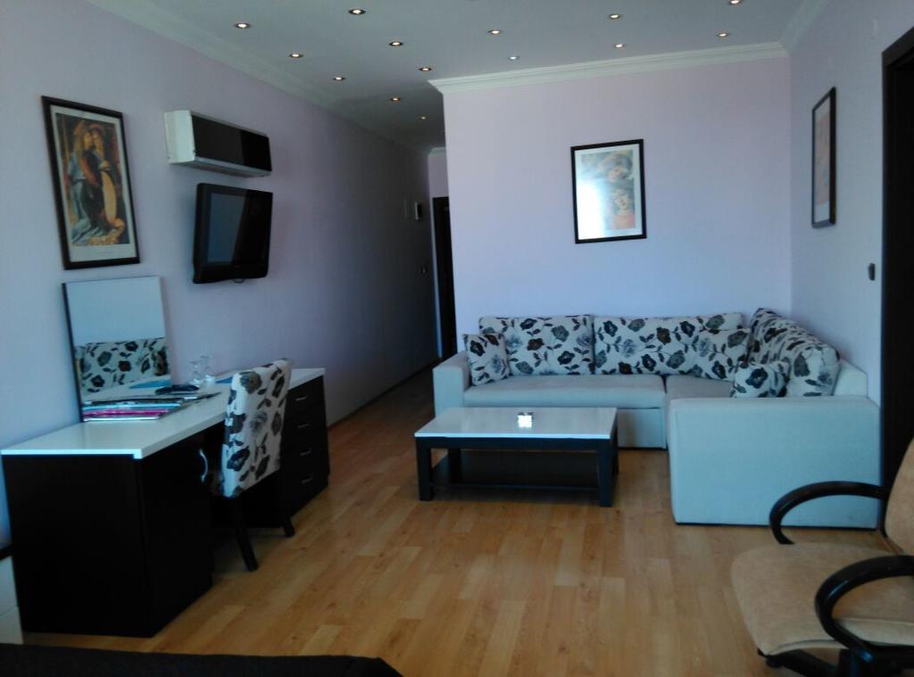 Hotel My House