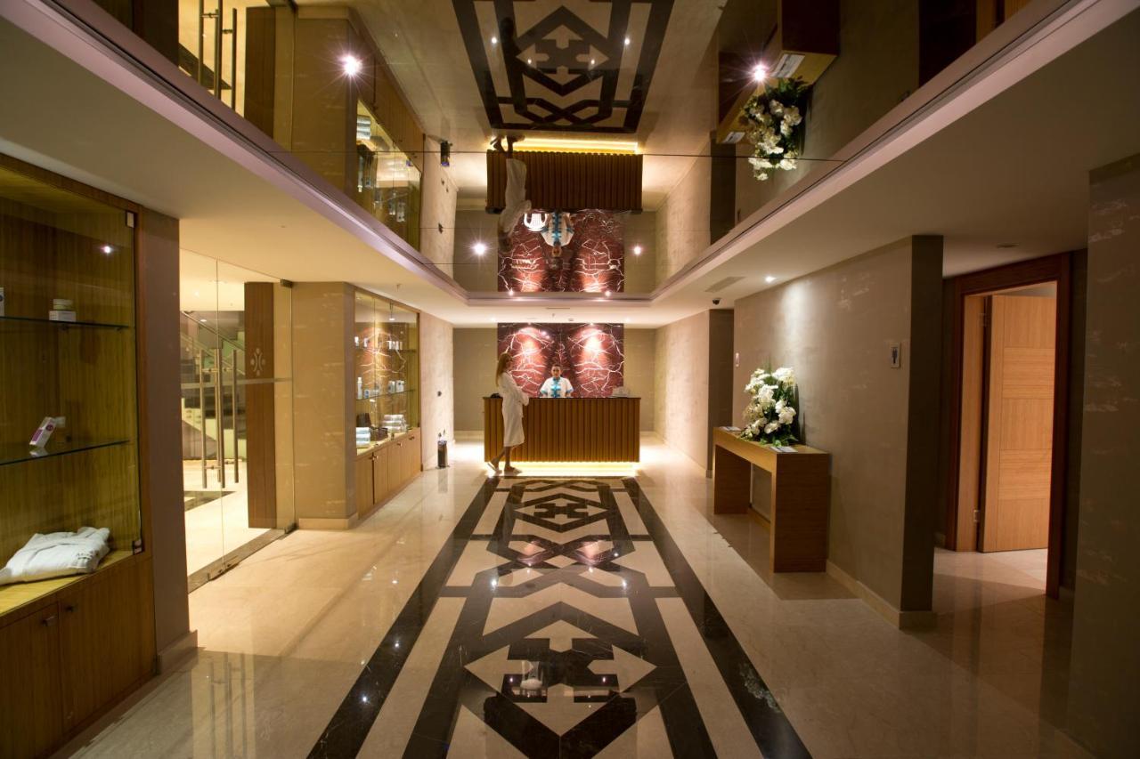 Hotel Miracle Airport &