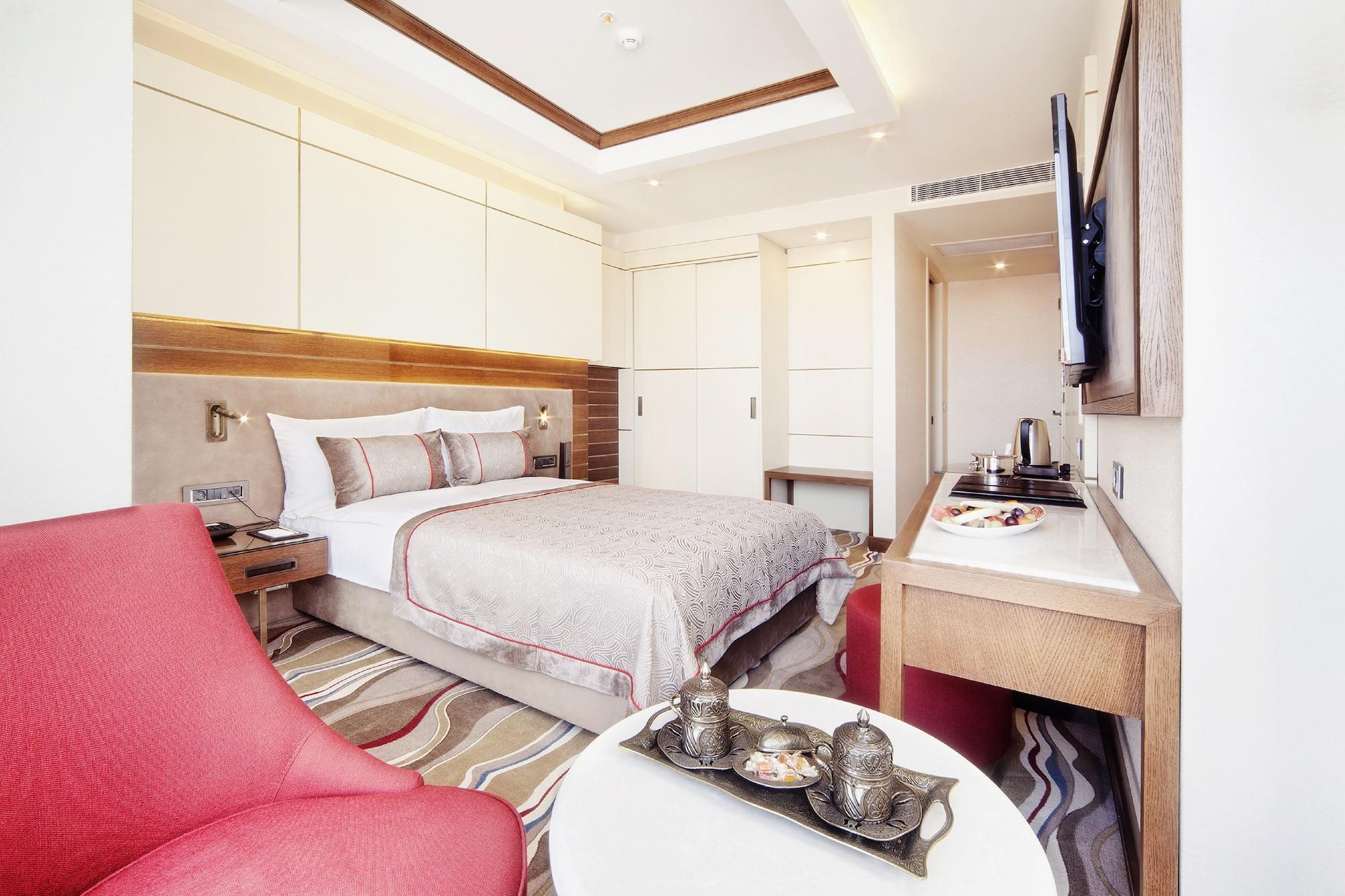 Grand De Pera Hotel