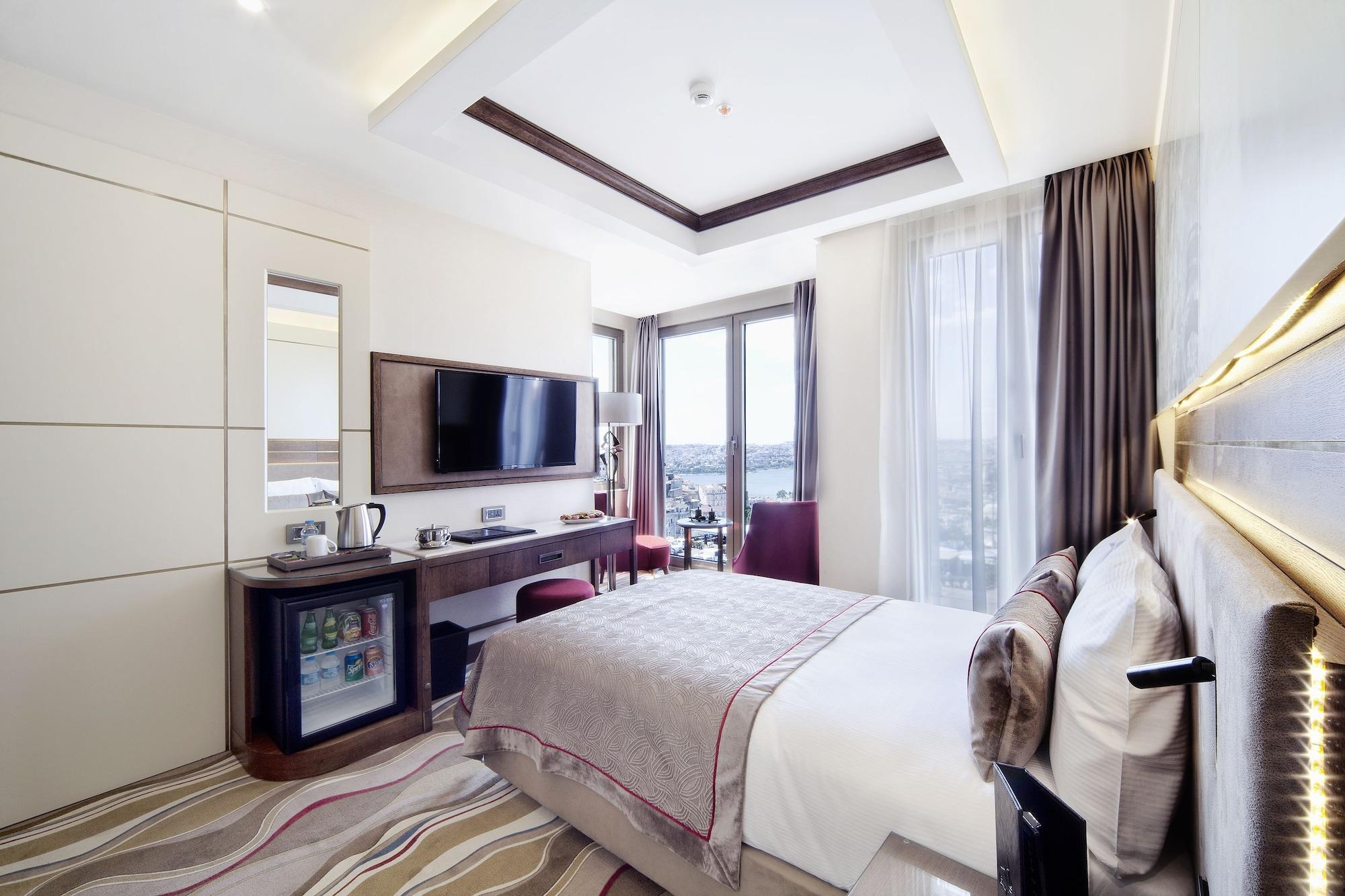 Hotel Grand De Pera 4*