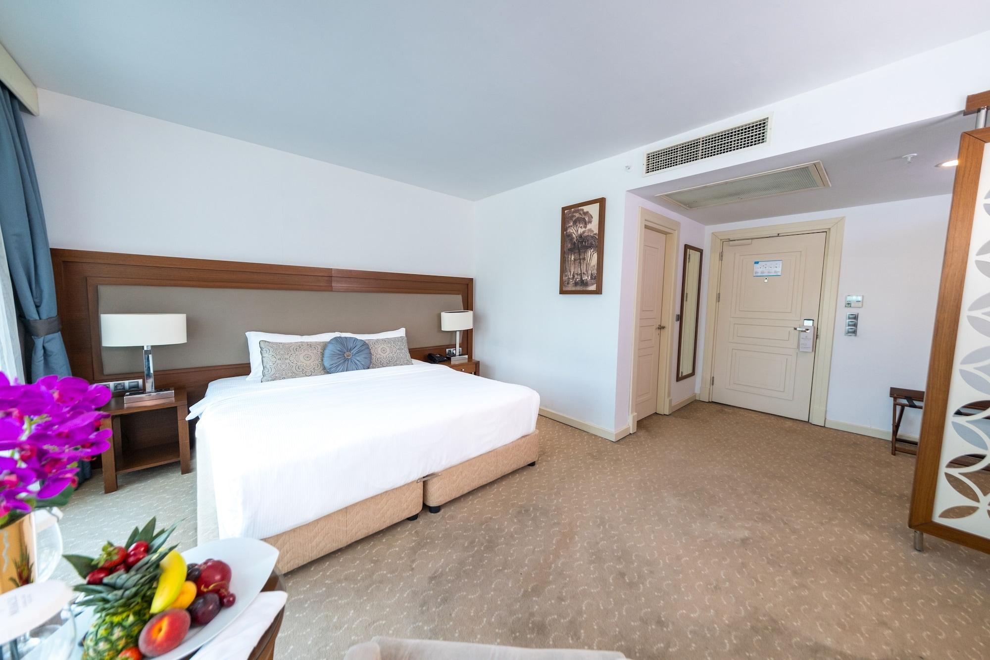Hotel Miracle Airport &