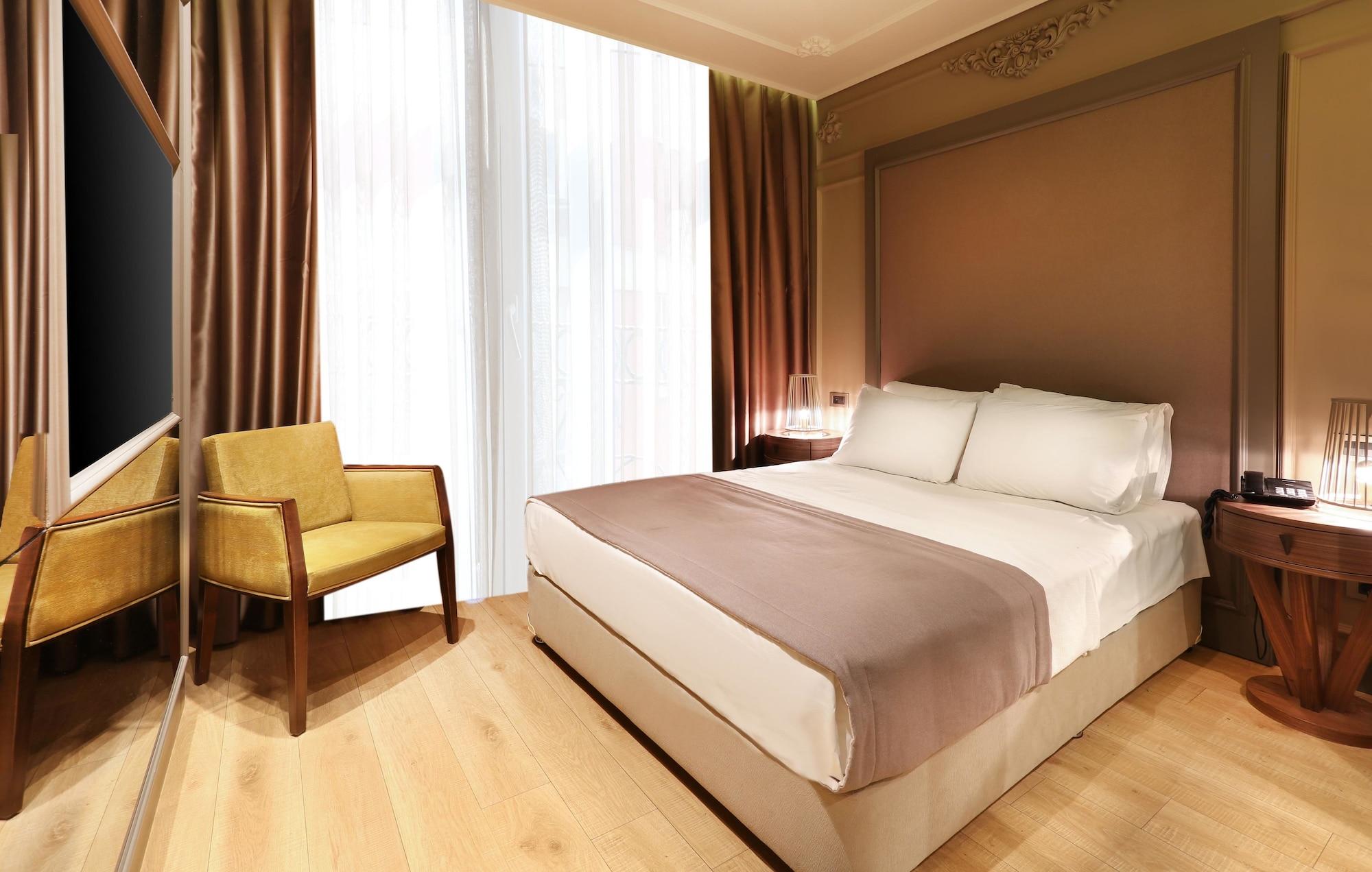 Hotel Taksim Premium 3*