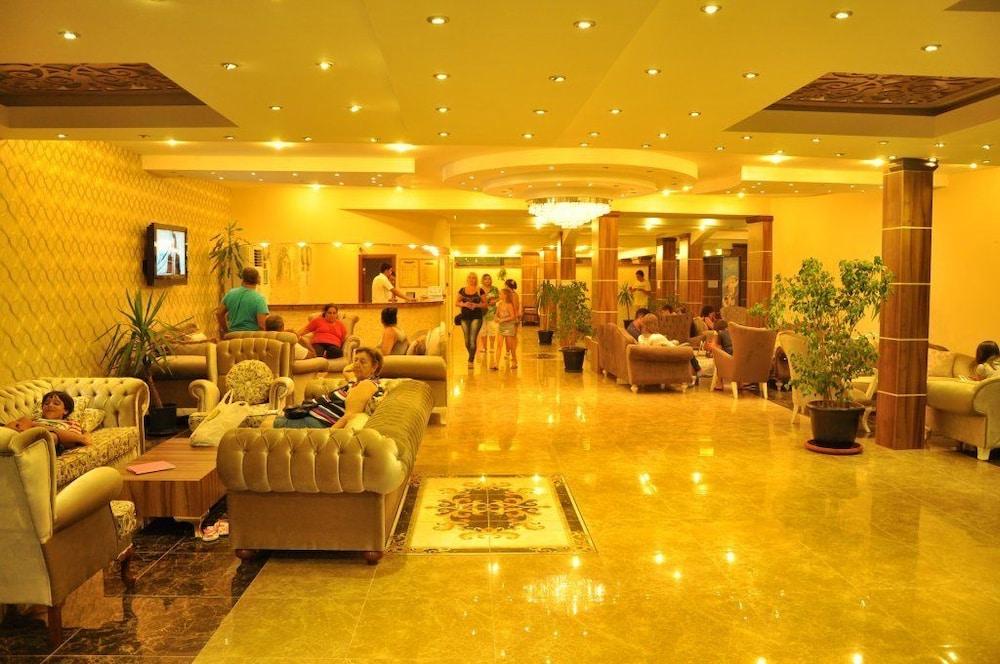 Club Tess Hotel 4*