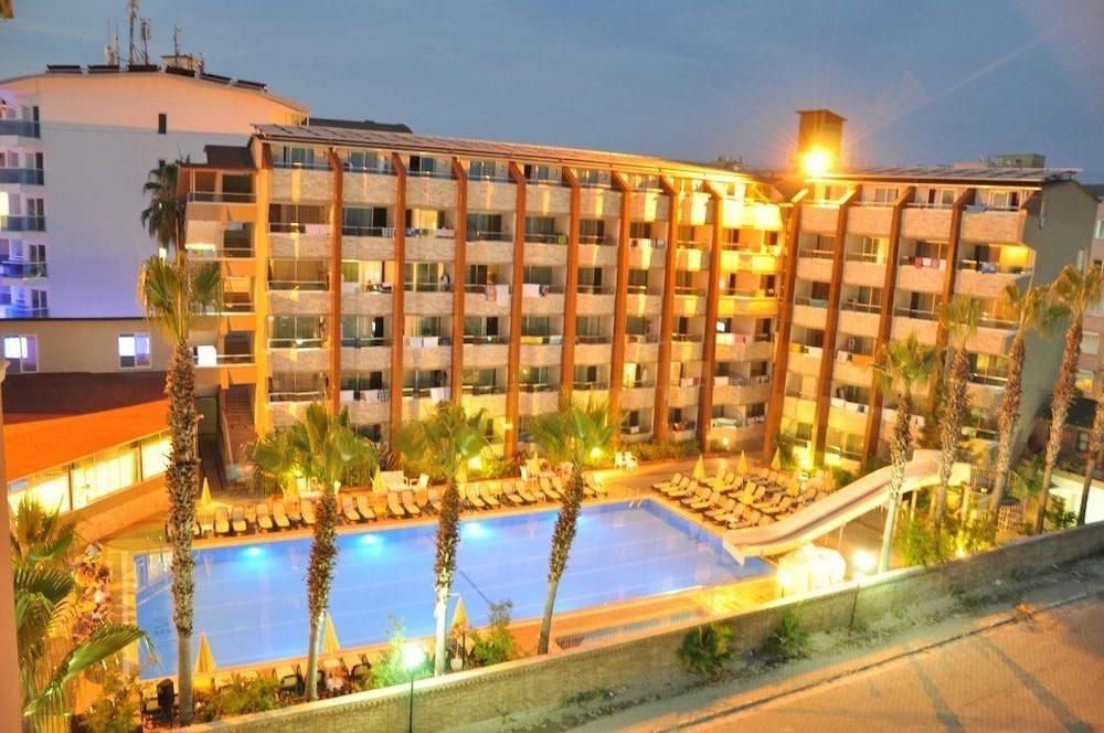 Hotel Club Tess