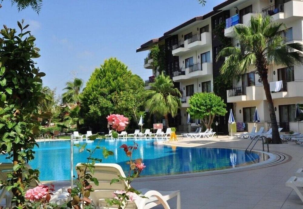 Aparthotel Lemas 3*