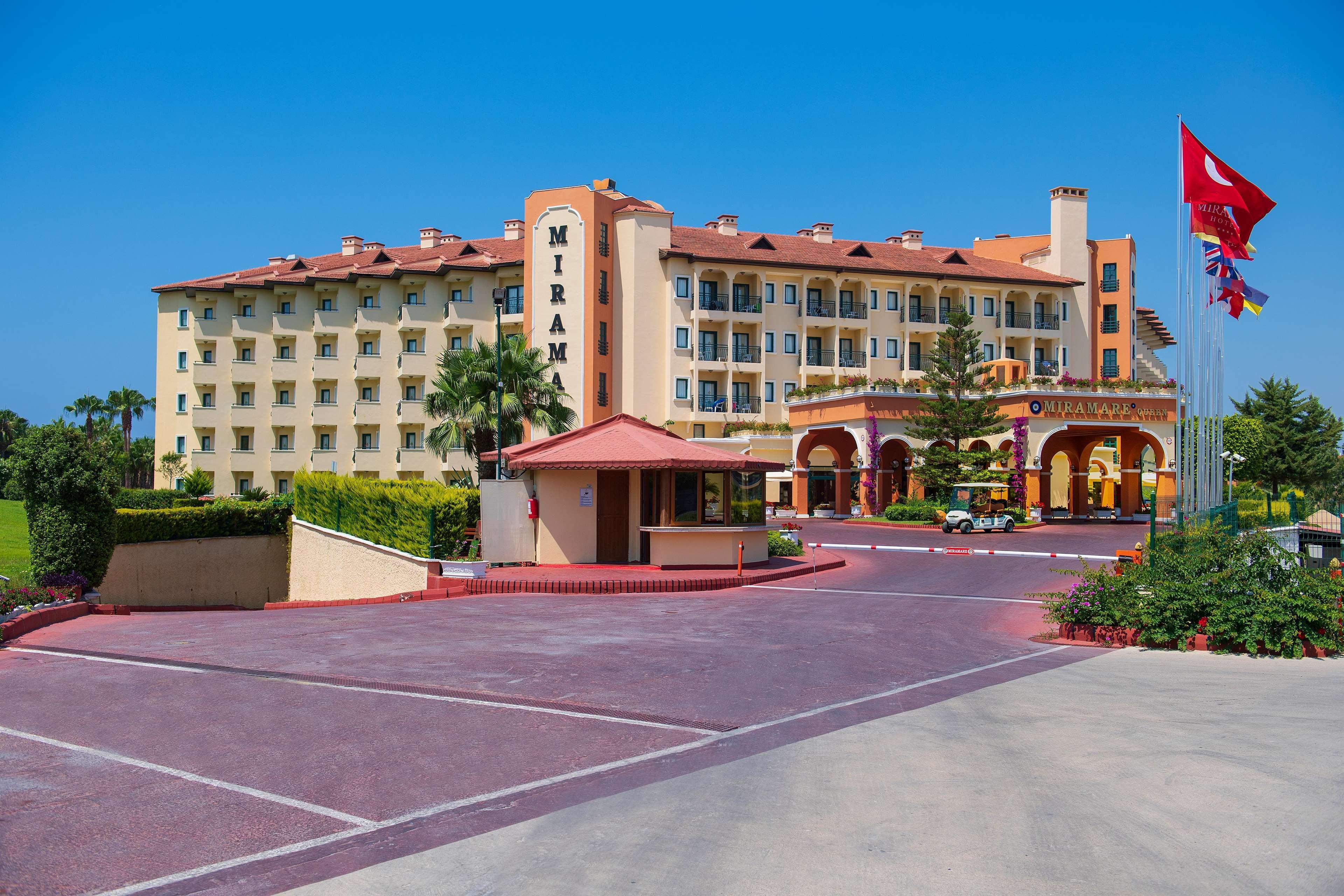 Miramare Queen Hotel Side