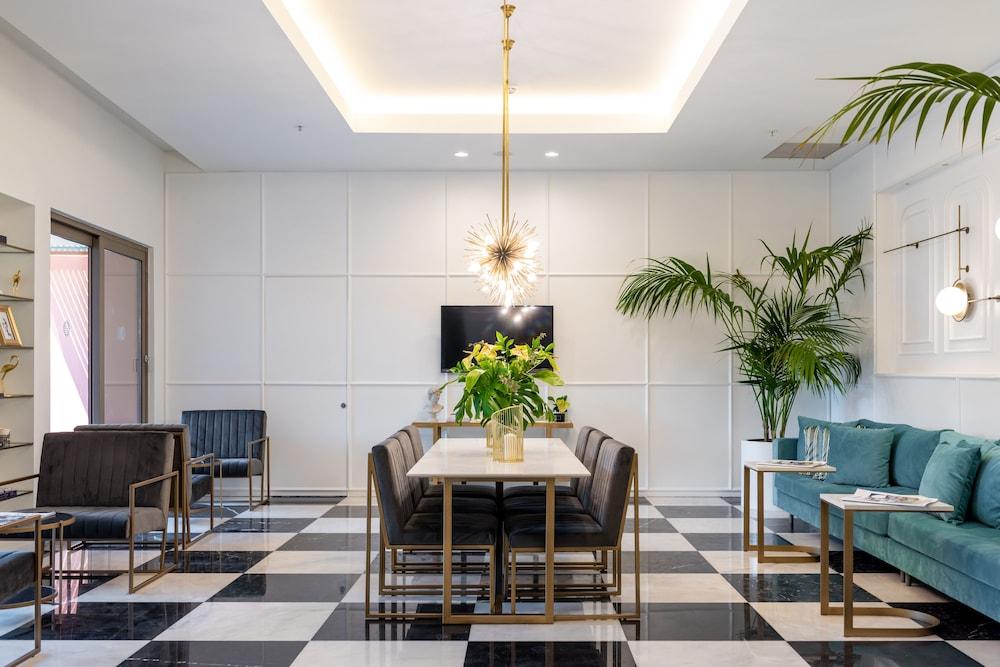 Hotel Akra V