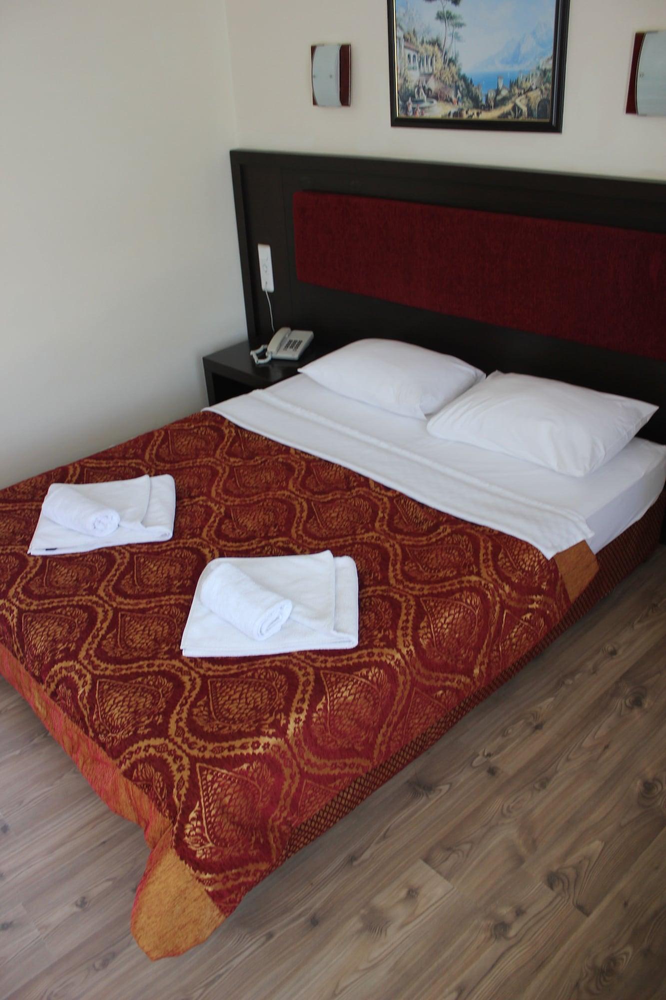 Klados Hotel