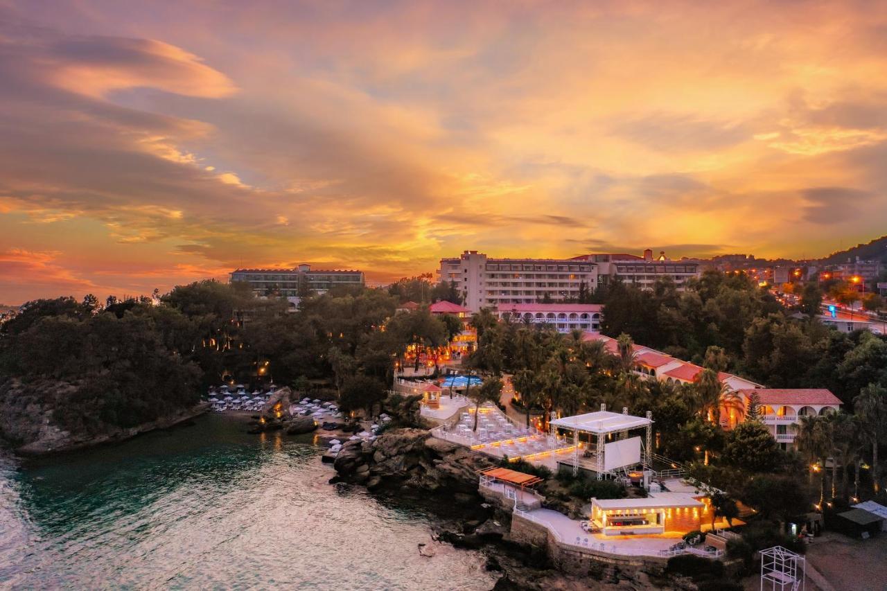 Utopia Club Resort *
